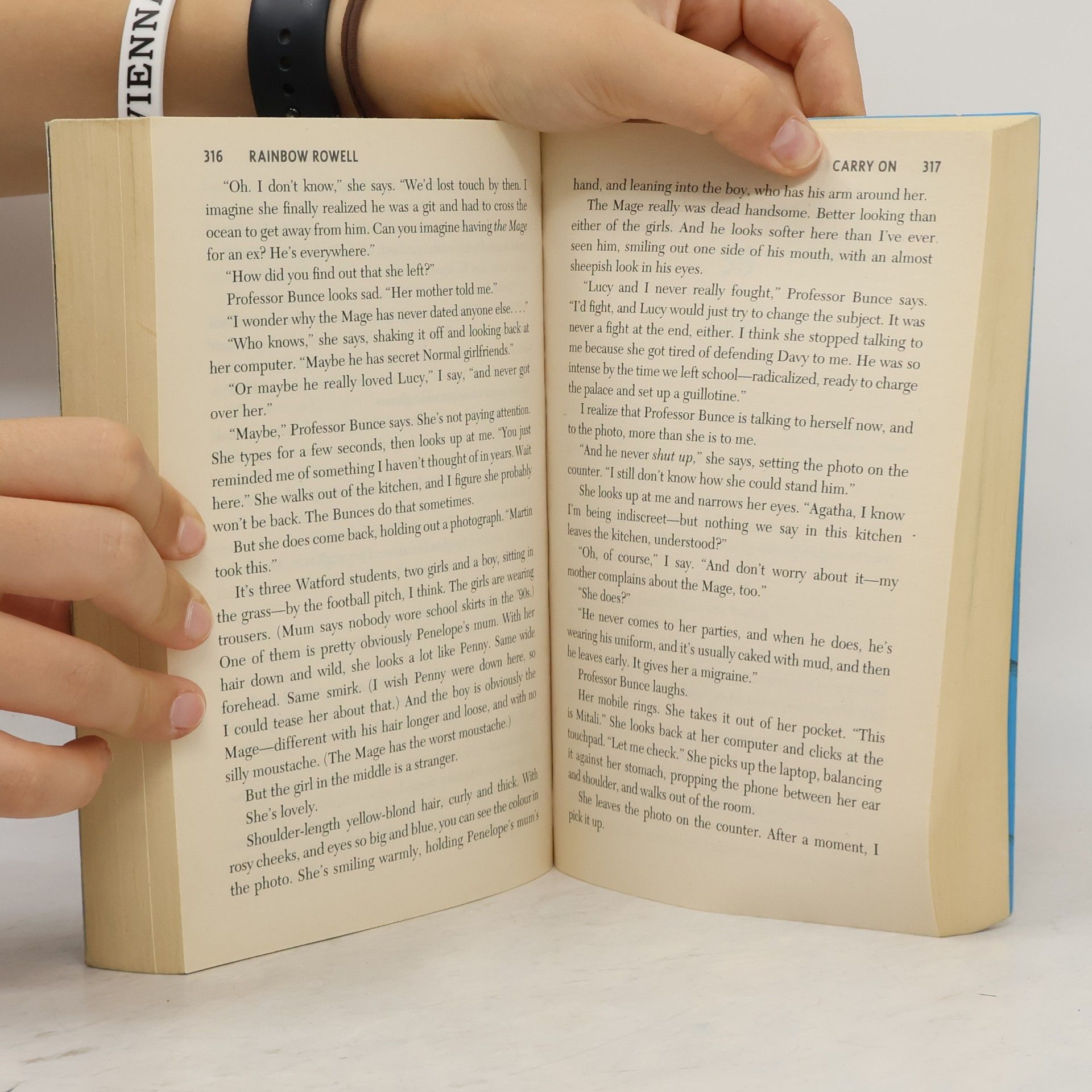 Rainbow Rowell Carry on
