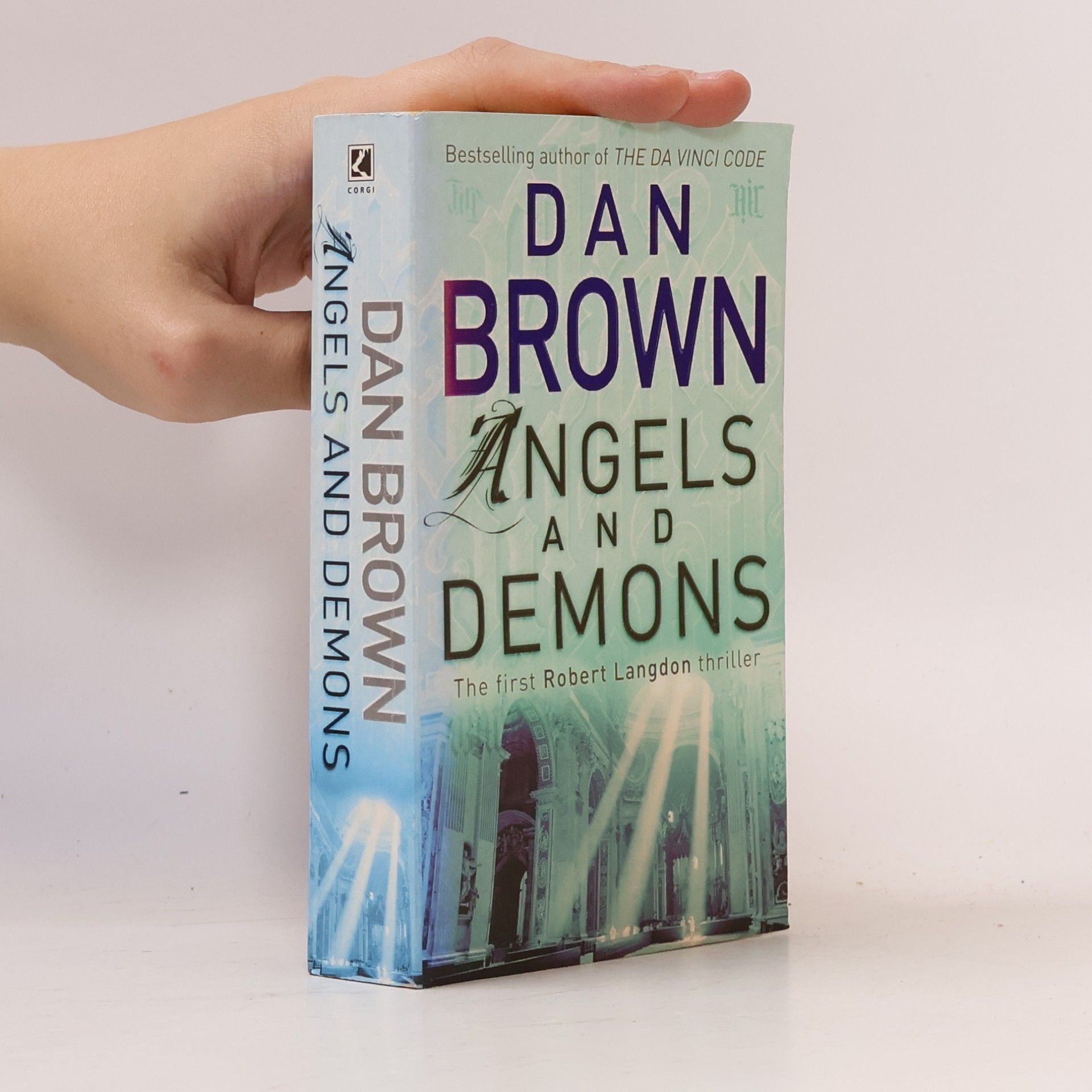 Dan Brown Angels and Demons
