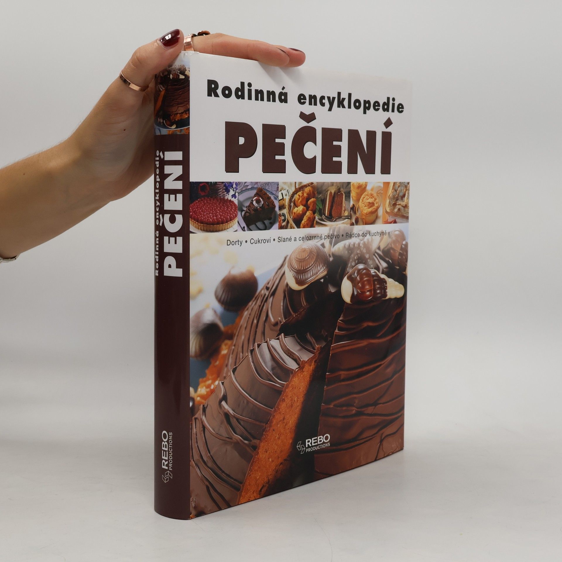 Hana Hejnalová Pečení : dorty, cukroví, slané a celozrnné pečivo, rádce do kuchyně