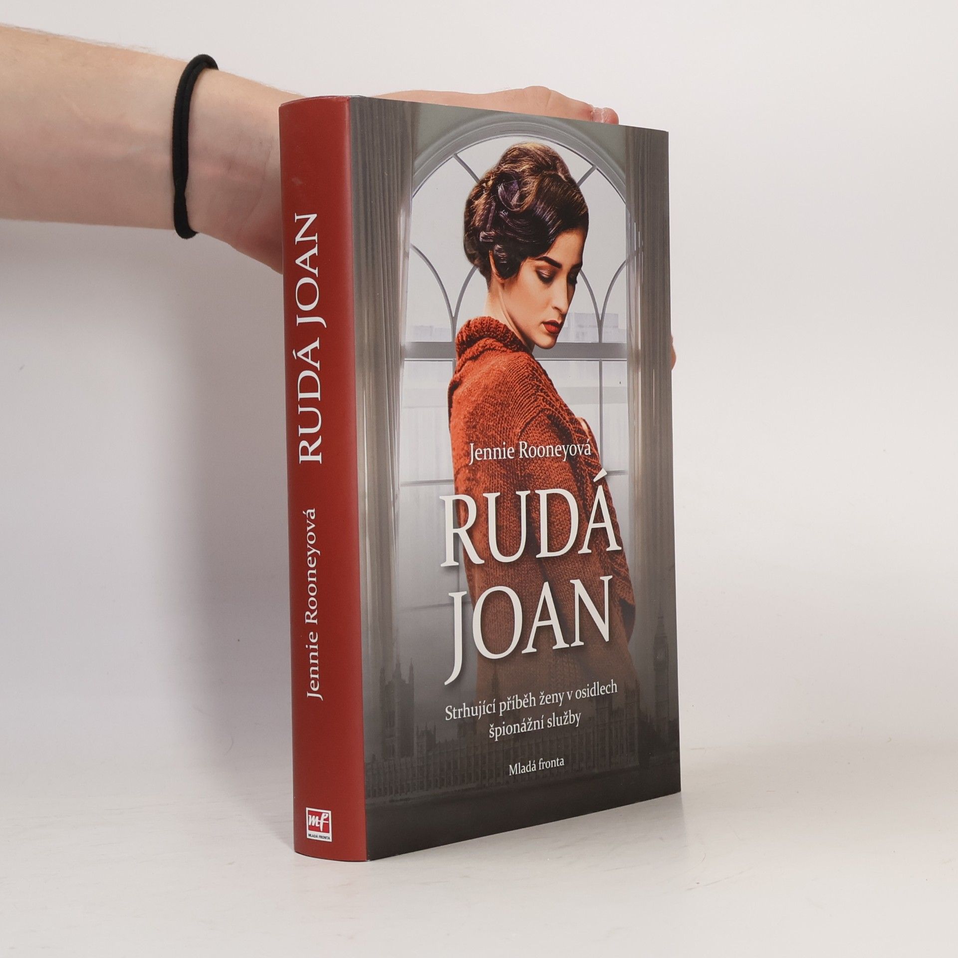 Jennie Rooney Rudá Joan