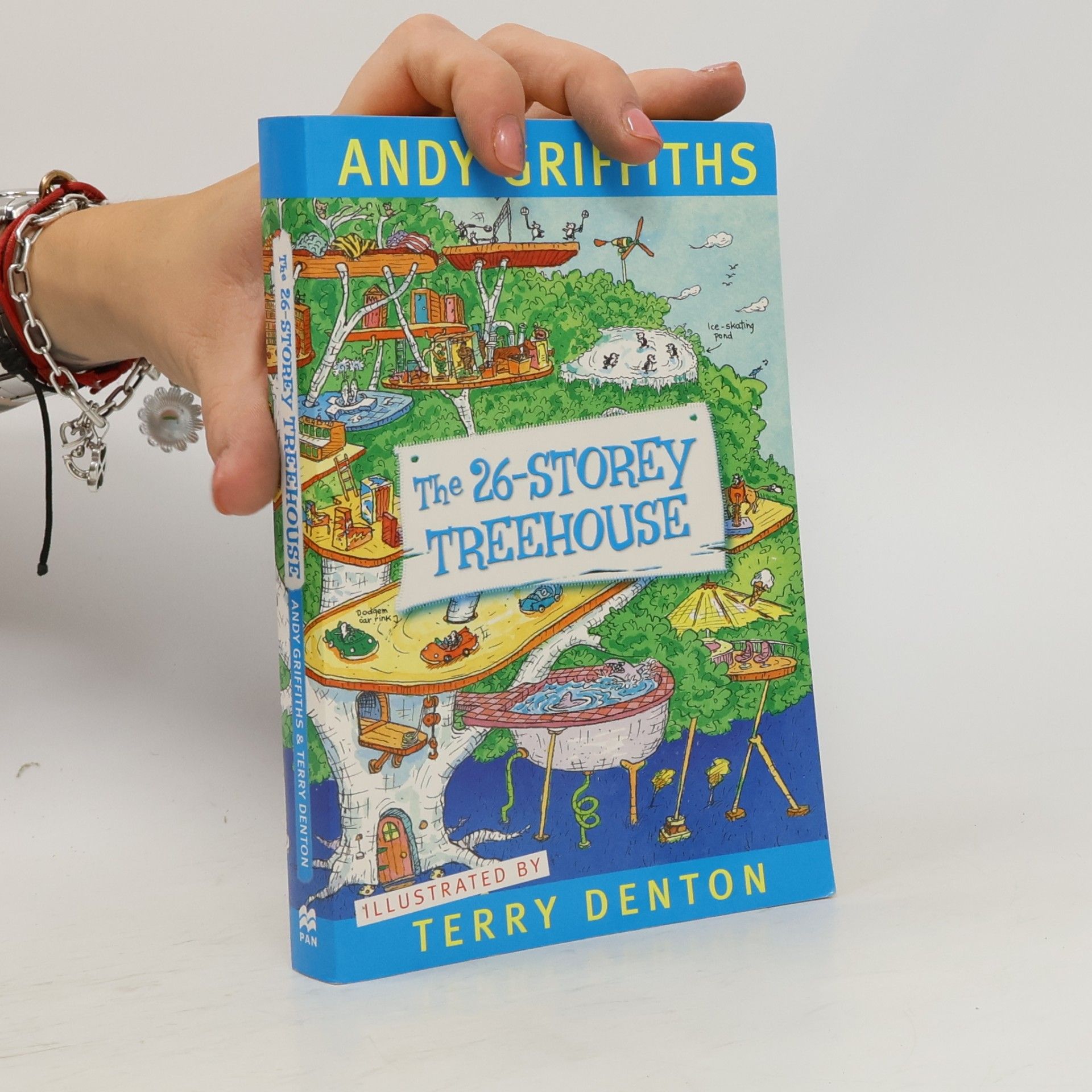 Andy Griffiths The 26-storey Treehouse