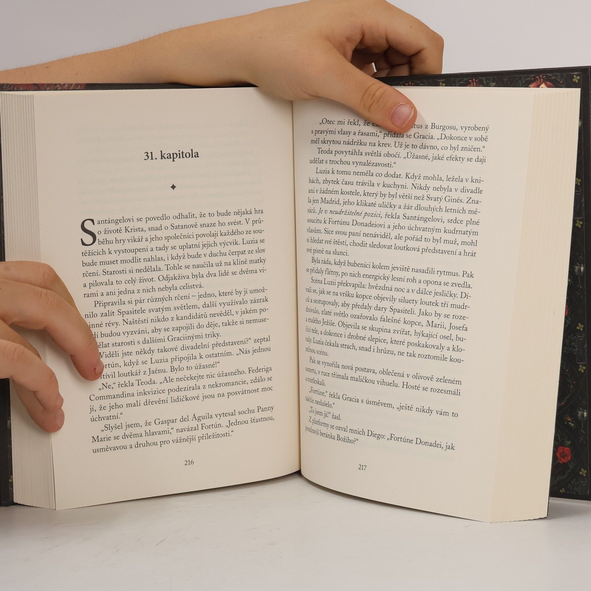 Leigh Bardugo Familiár