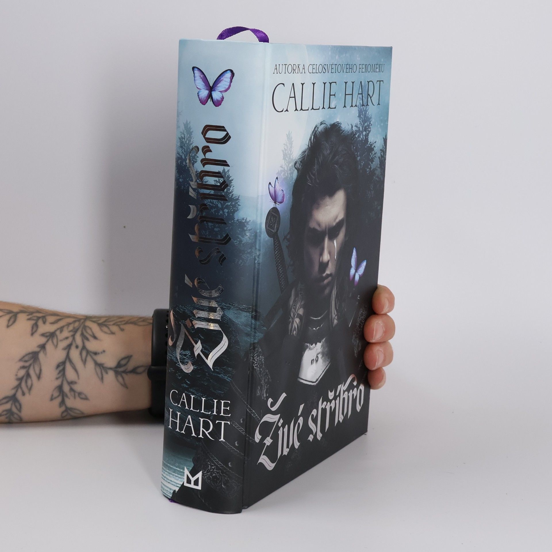 Callie Hart Živé stříbro