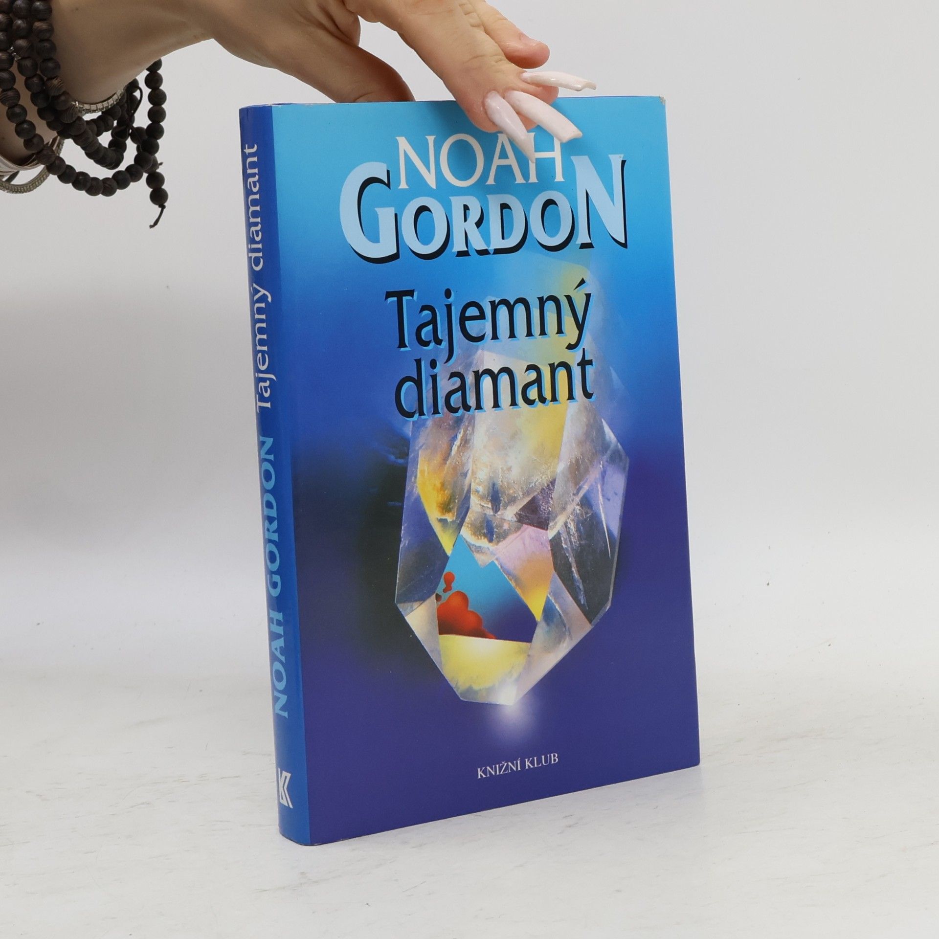 Noah Gordon Tajemný diamant