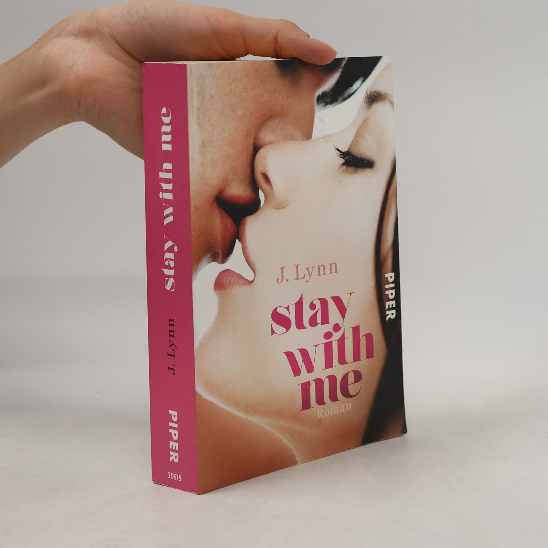 Jennifer Armentrout Stay with me