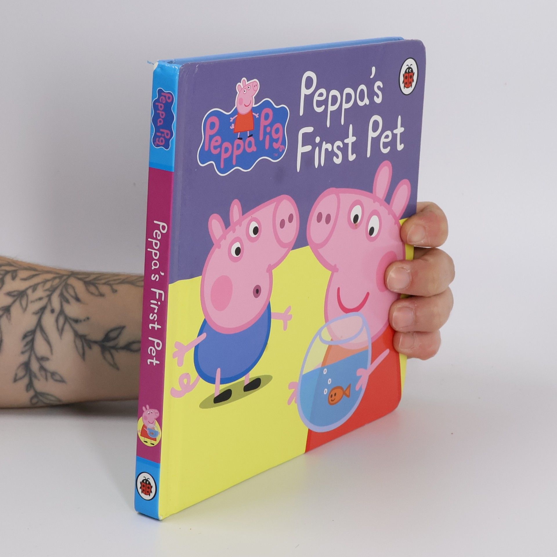 Kolektiv autorů Peppa's First Pet