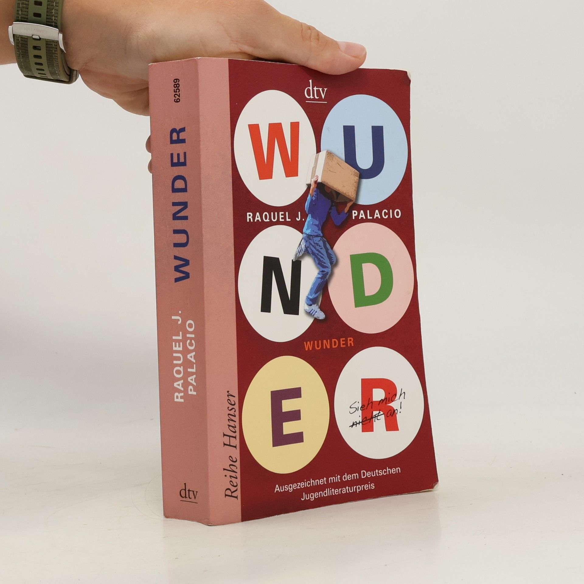 Raquel J. Palacio Wunder