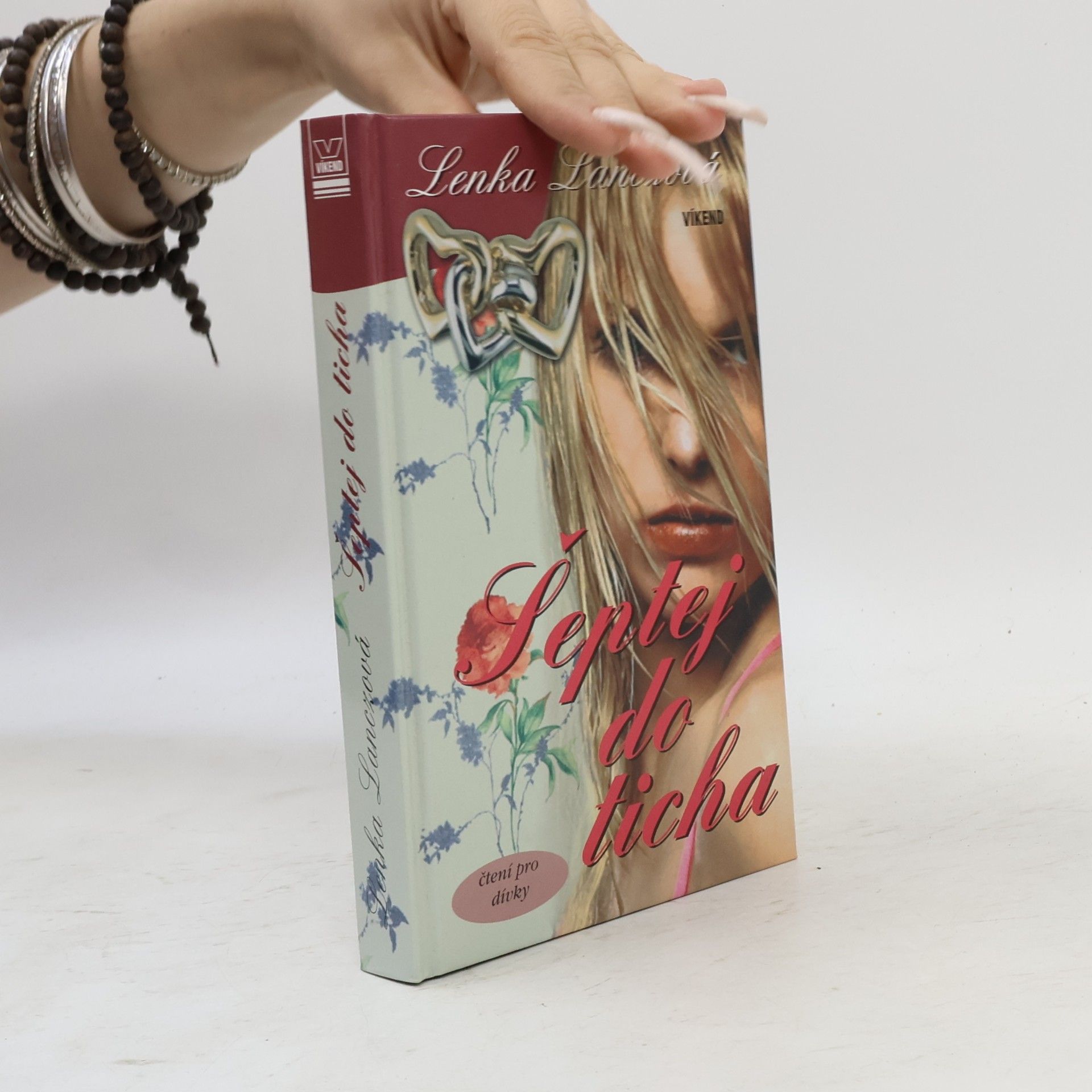 Lenka Lanczová Šeptej do ticha