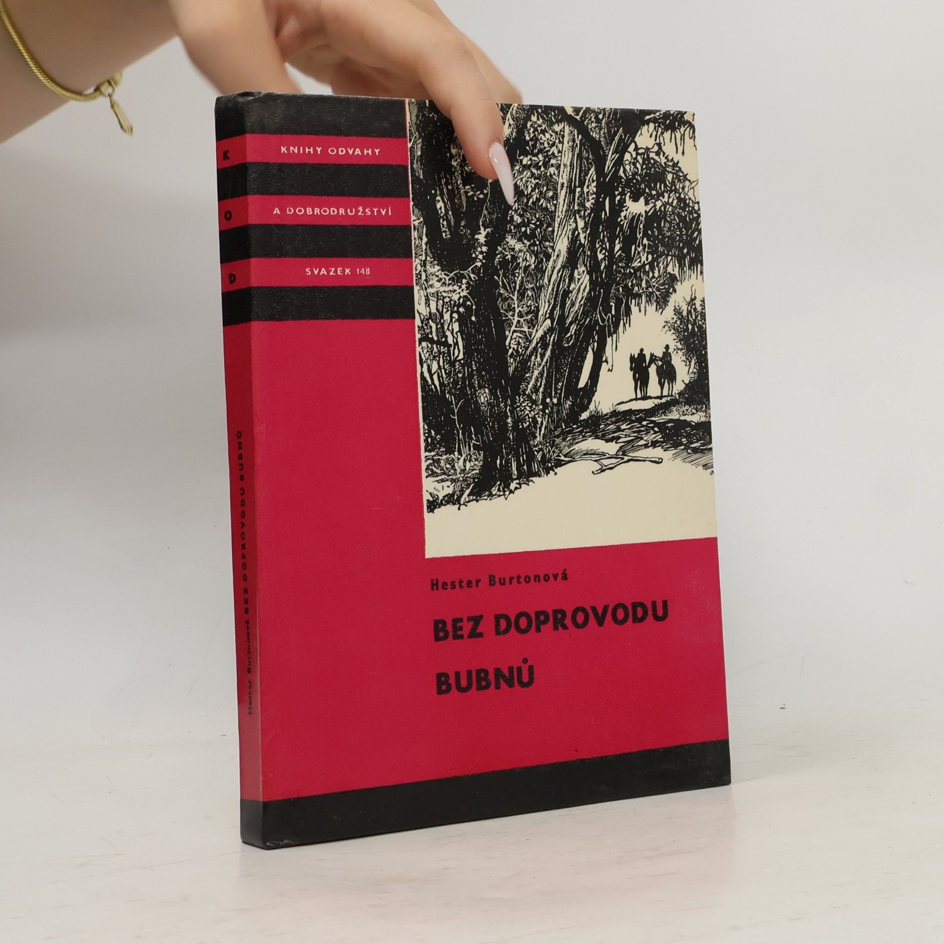Hester Burton Bez doprovodu bubnů