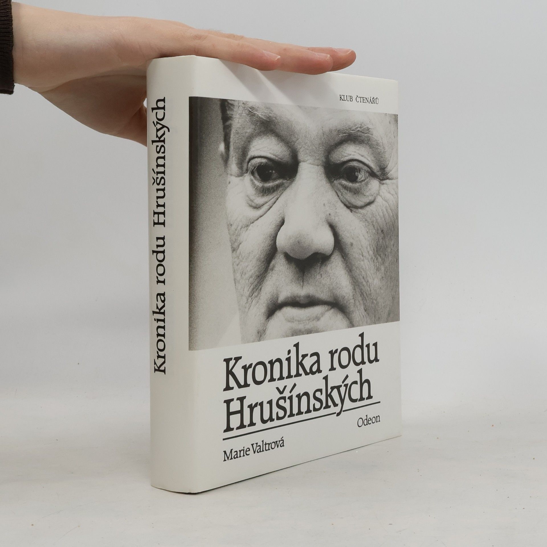 Marie Valtrová Kronika rodu Hrušínských