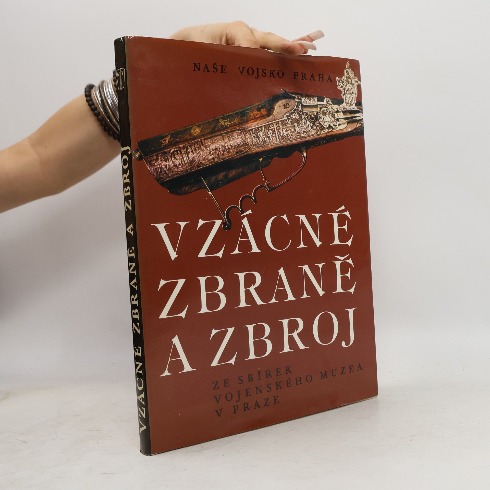 Vladimír Dolínek Vzácné zbraně a zbroj