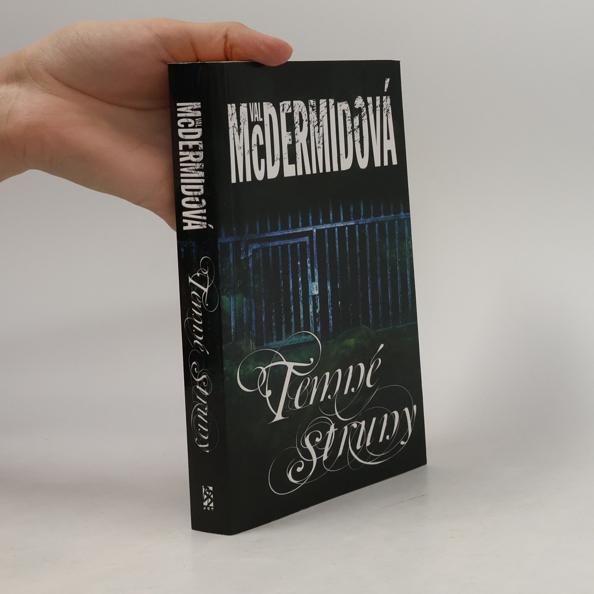 Val McDermid Karen Pirieová 2. Temné struny