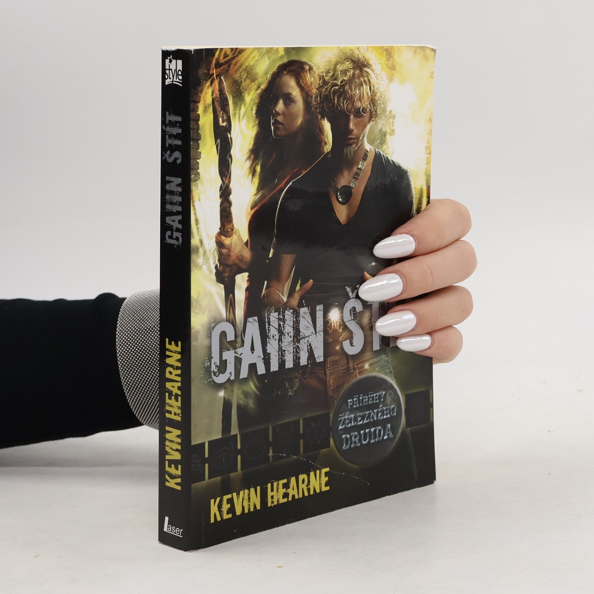 Kevin Hearne Gaiin štít