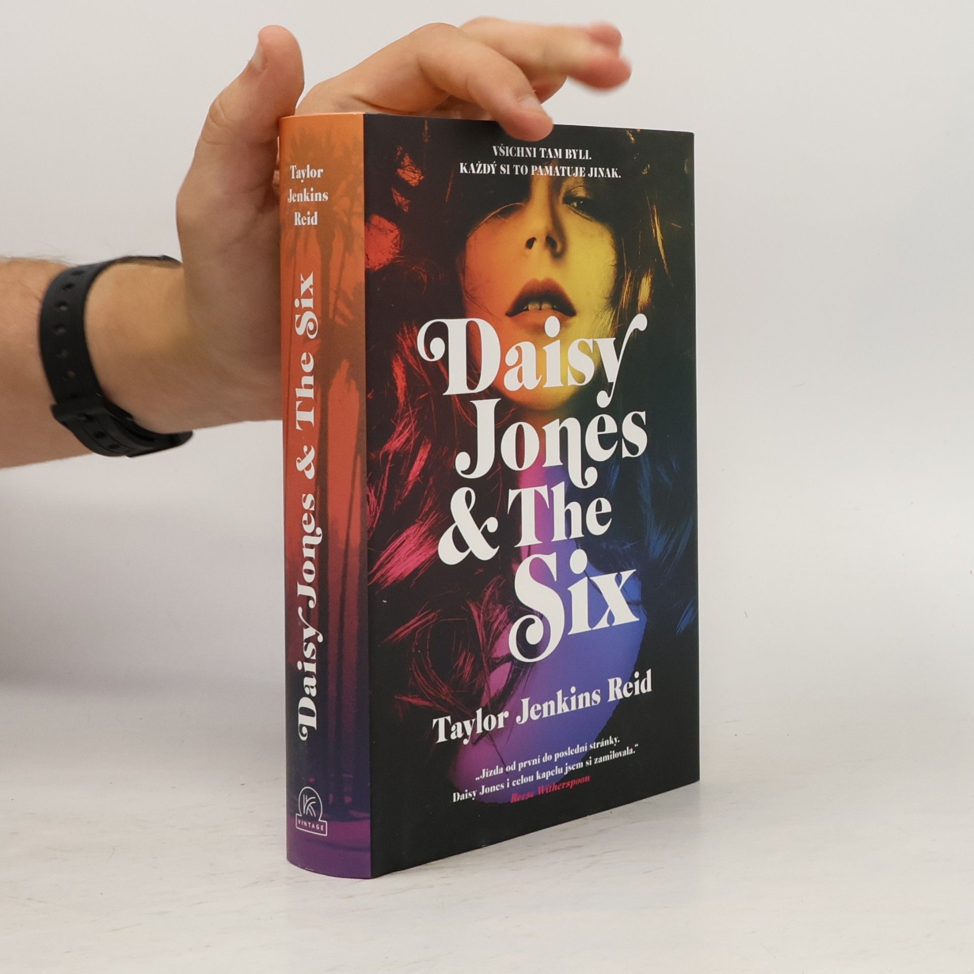 Taylor Jenkins Reid Daisy Jones & The Six