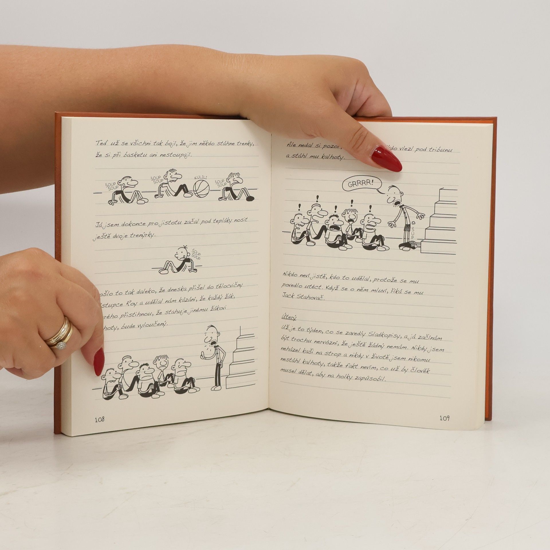 Jeff Kinney Deník malého poseroutky 7. Páté kolo u vozu