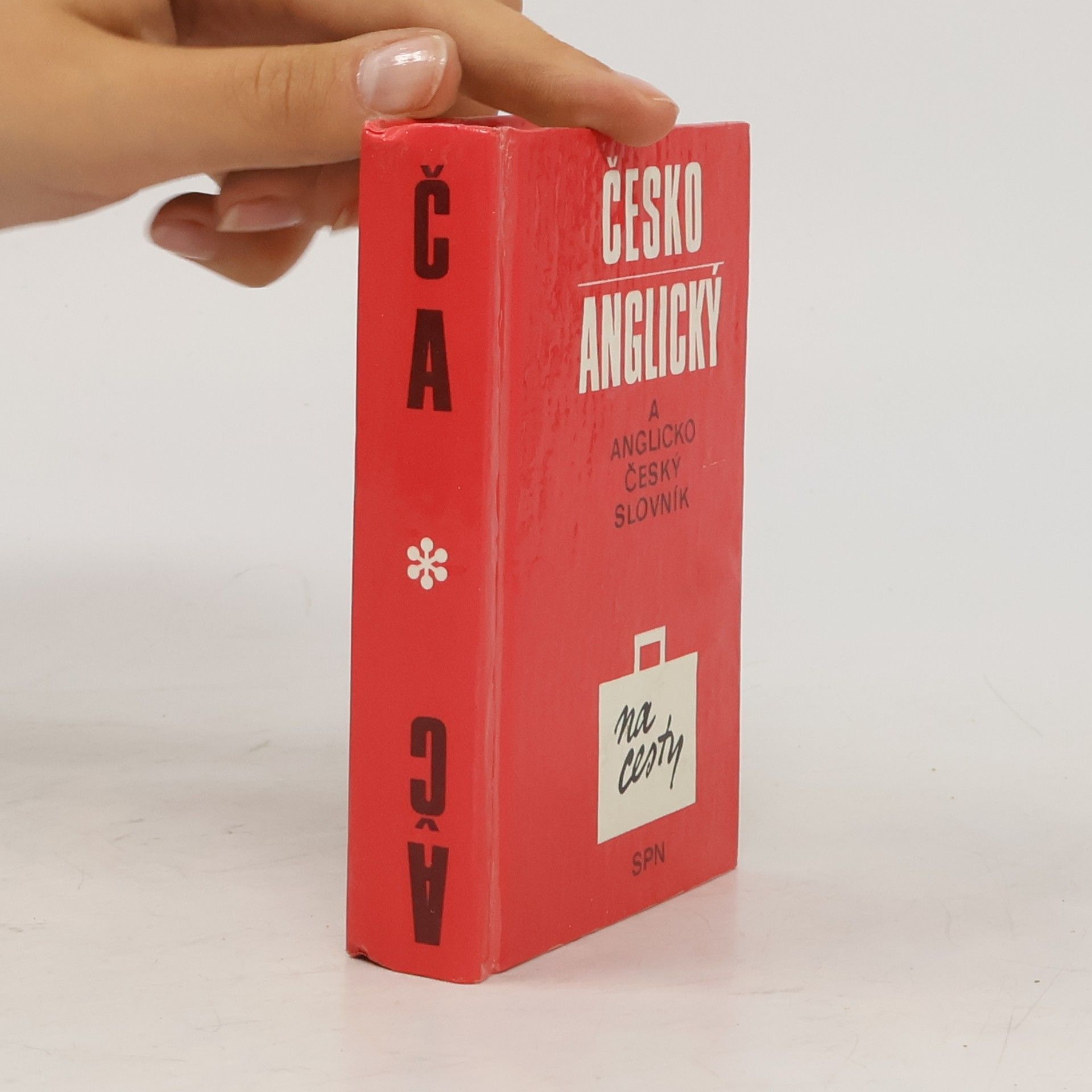 Věra Kolafová Česko-anglický a anglicko-český slovník na cesty
