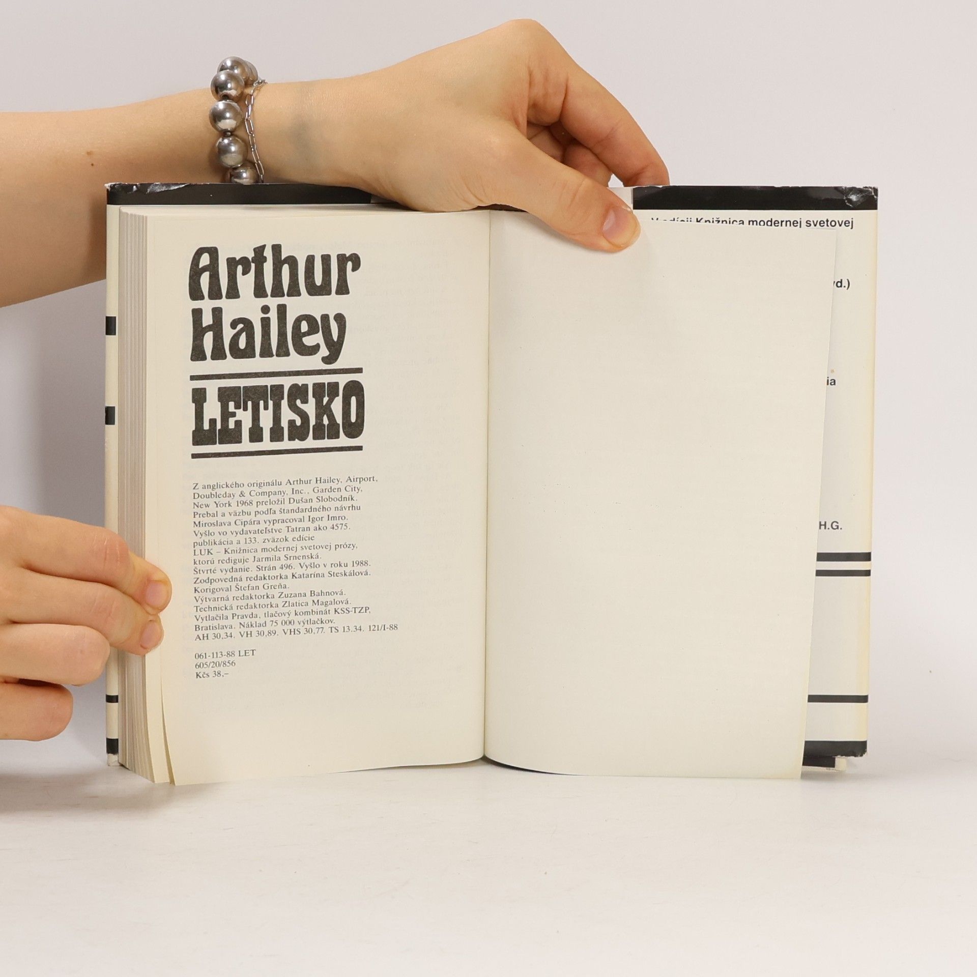 Arthur Hailey Letisko
