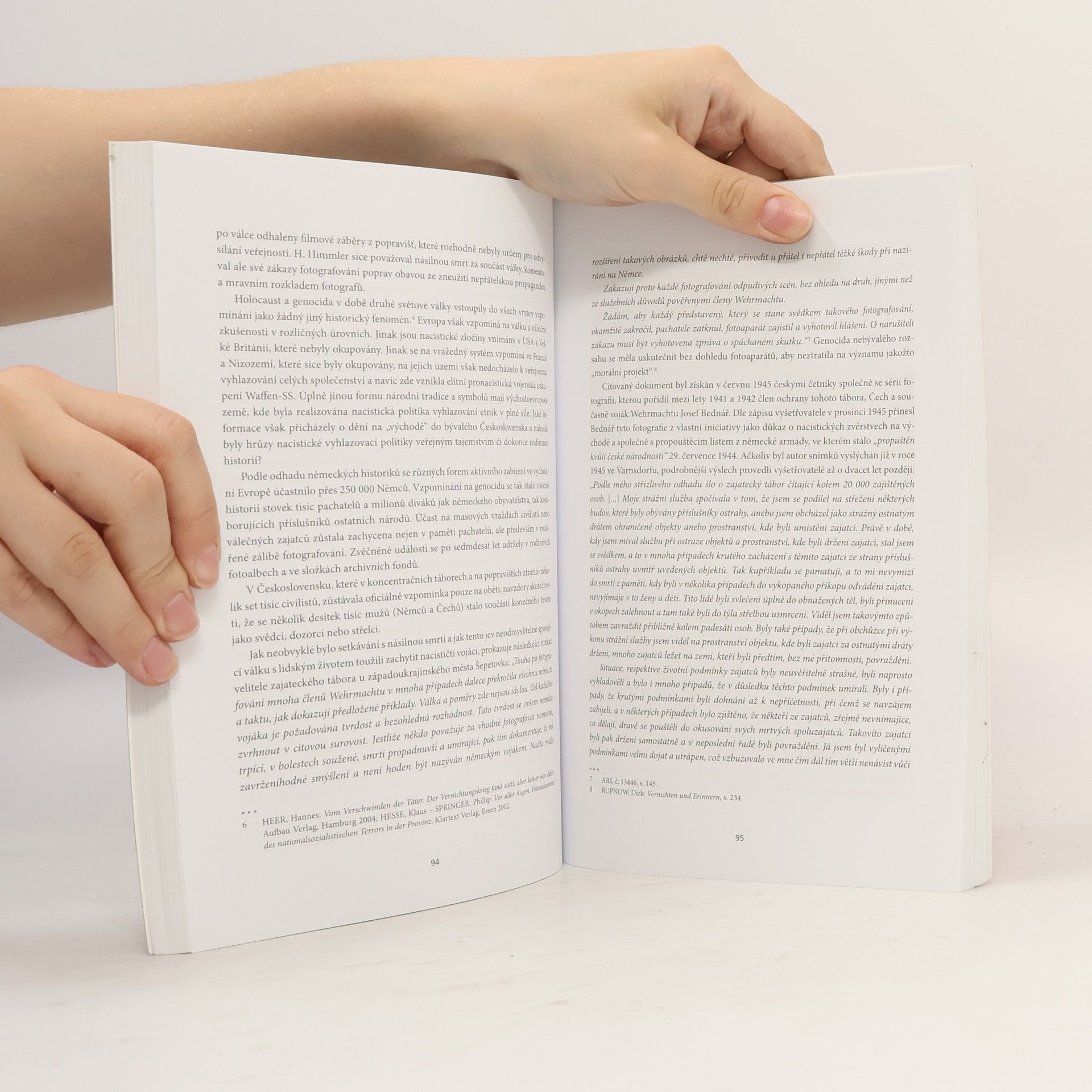 Various authors Válečný rok 1942 v Protektorátu Čechy a Morava a v okupované Evropě