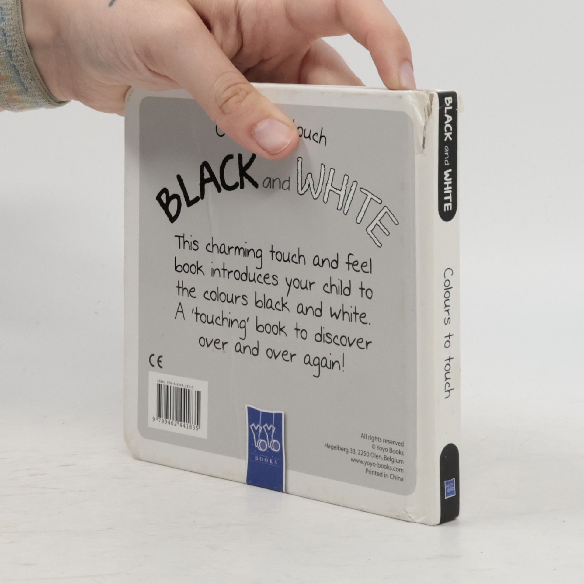 YoYo Colours to Touch: Black and White