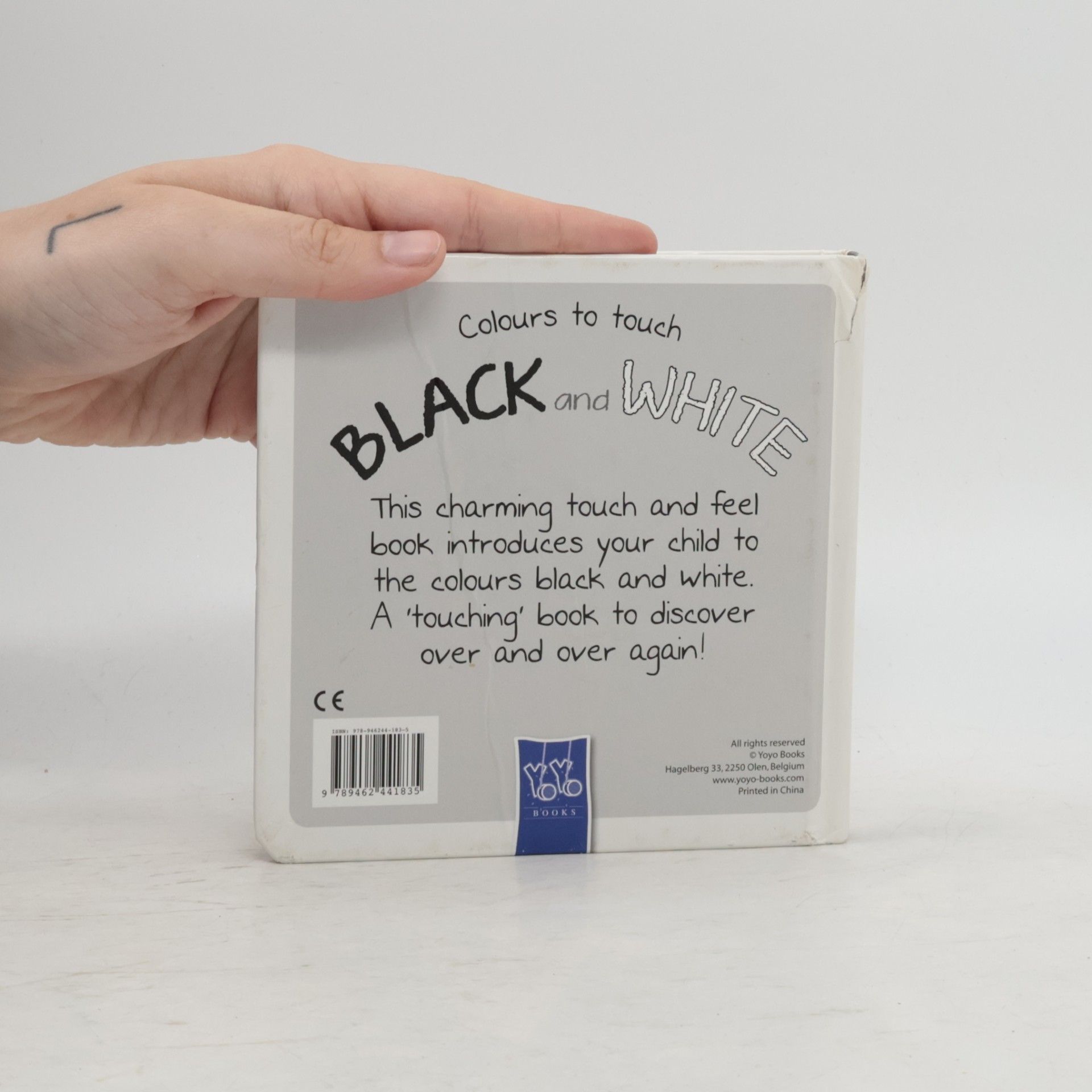 YoYo Colours to Touch: Black and White