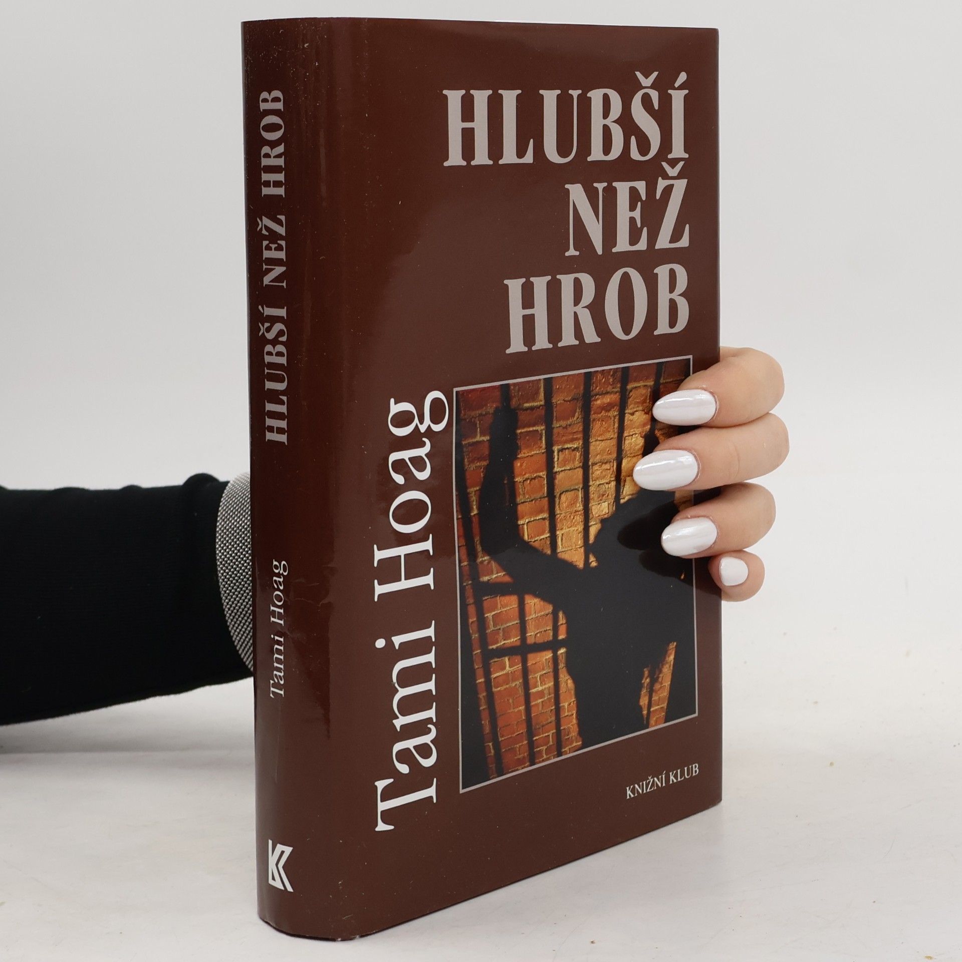 Tami Hoag Hlubší než hrob