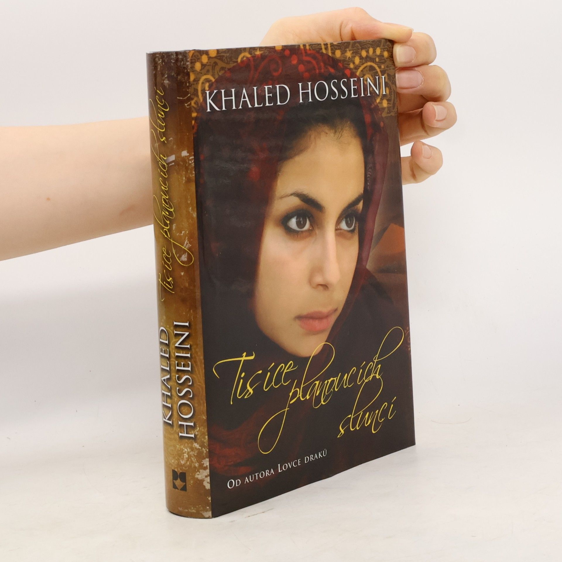 Khaled Hosseini Tisíce planoucích sluncí