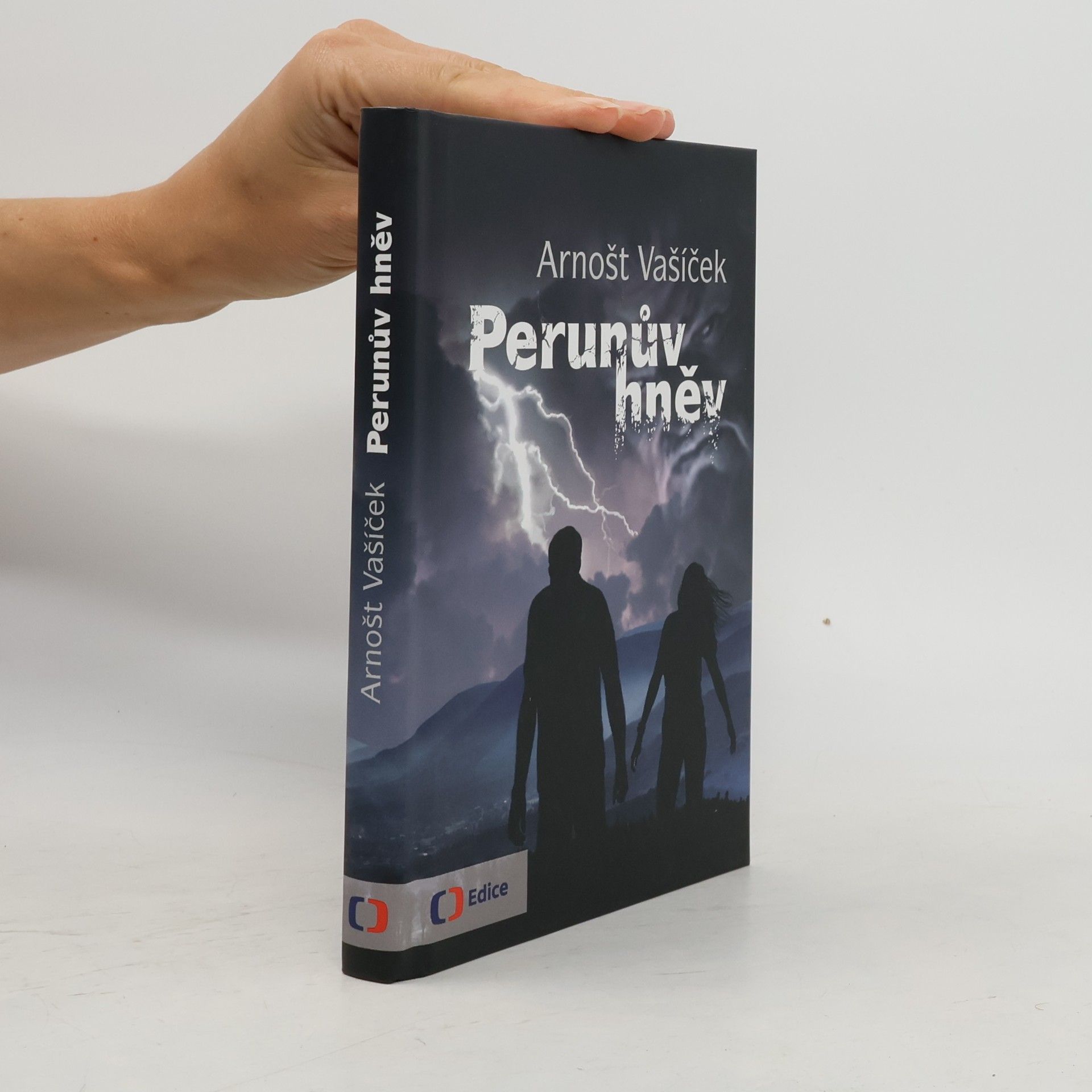 Arnošt Vašíček Perunův hněv