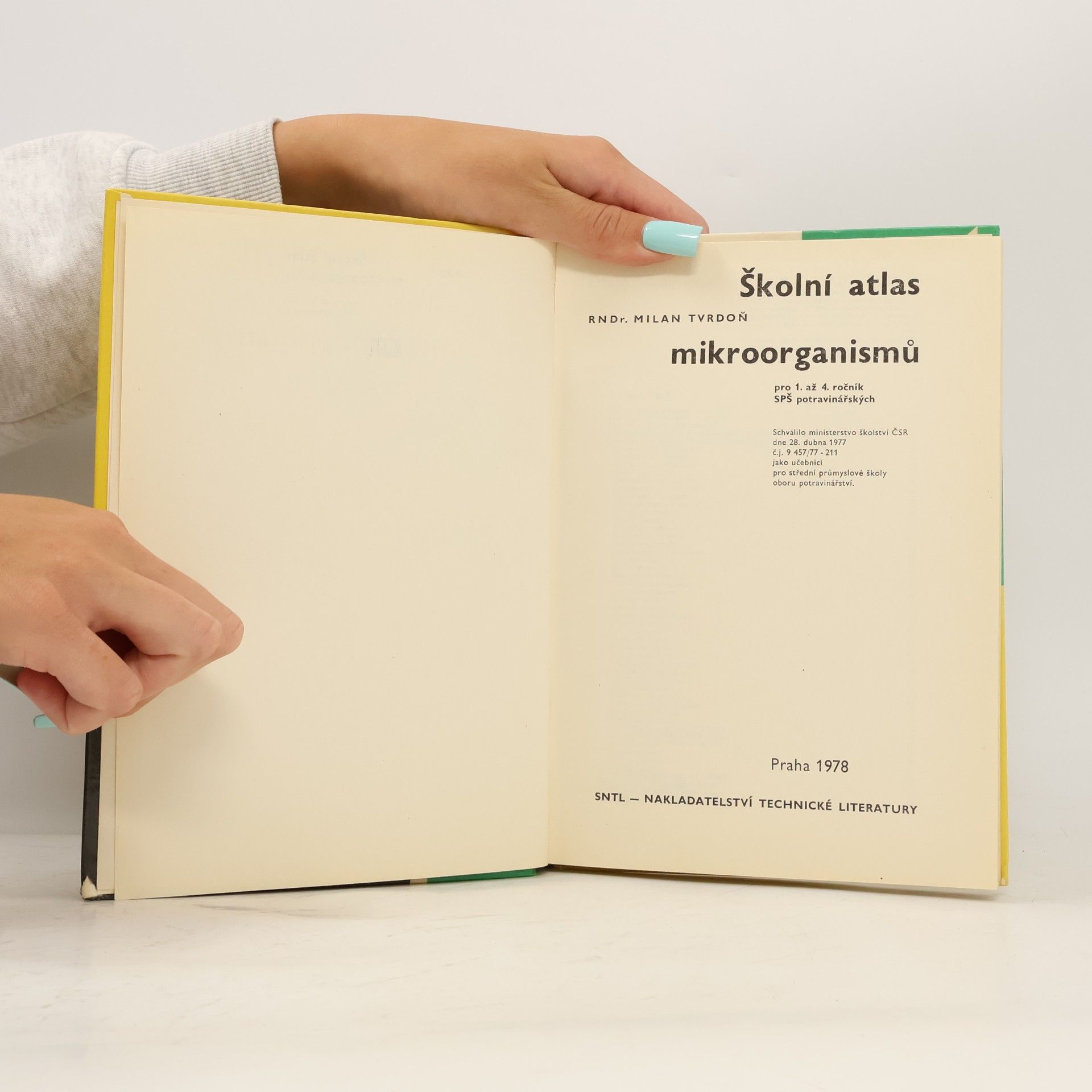 Milan Tvrdoň Školní atlas mikroorganismů
