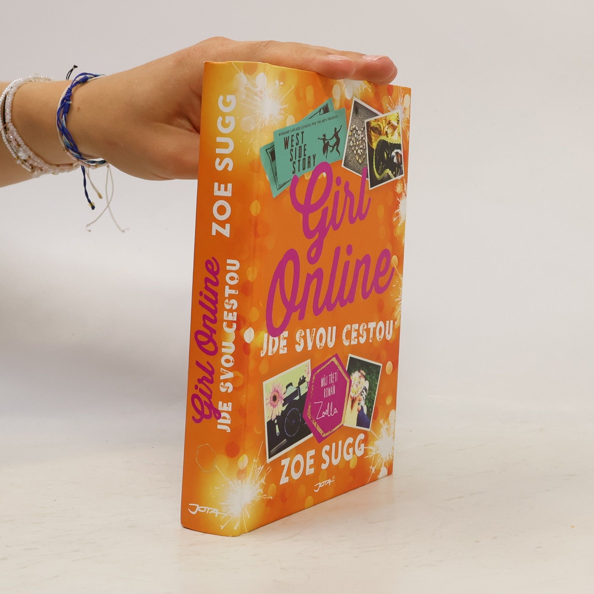 Zoe Sugg Girl Online jde svou cestou