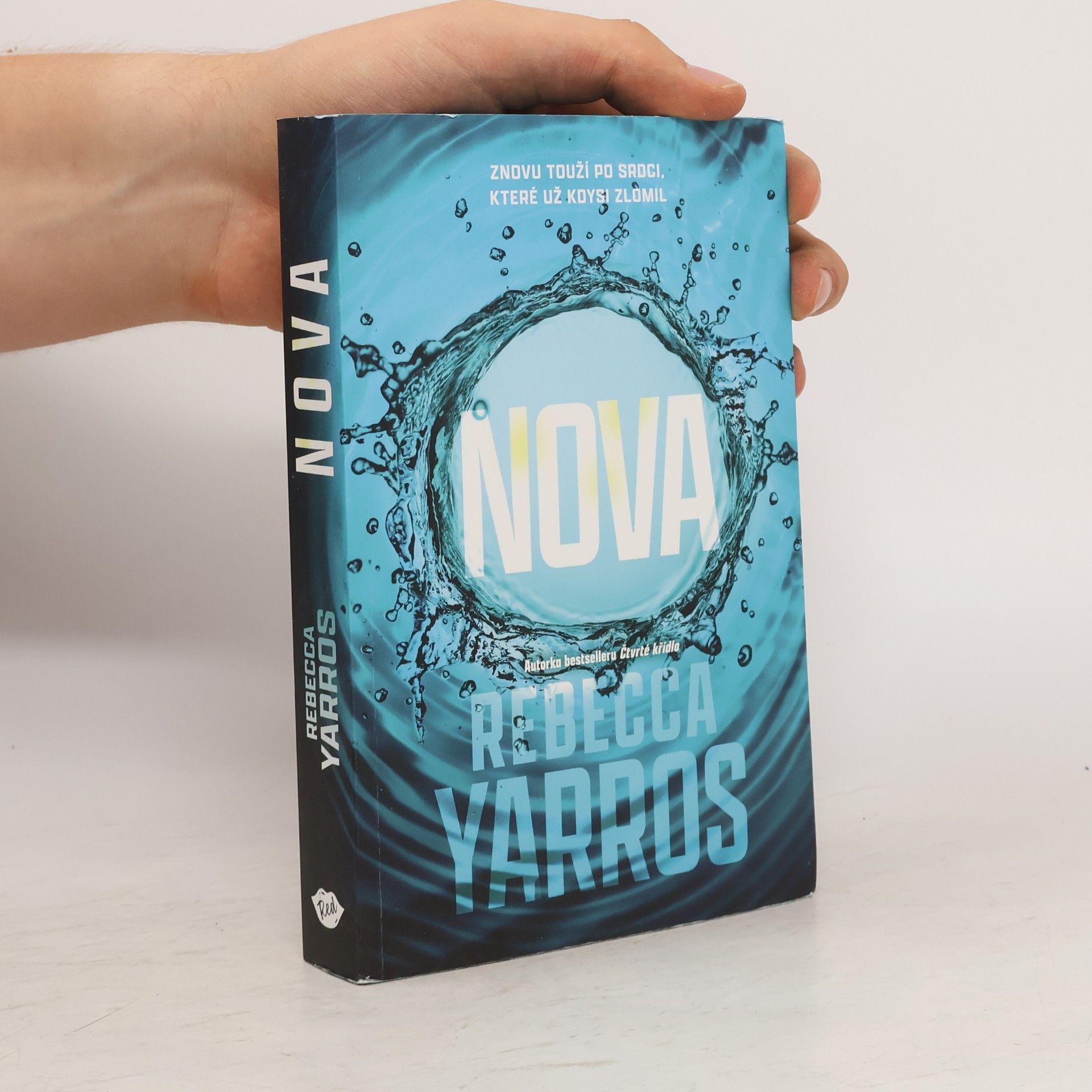 Rebecca Yarros Nova