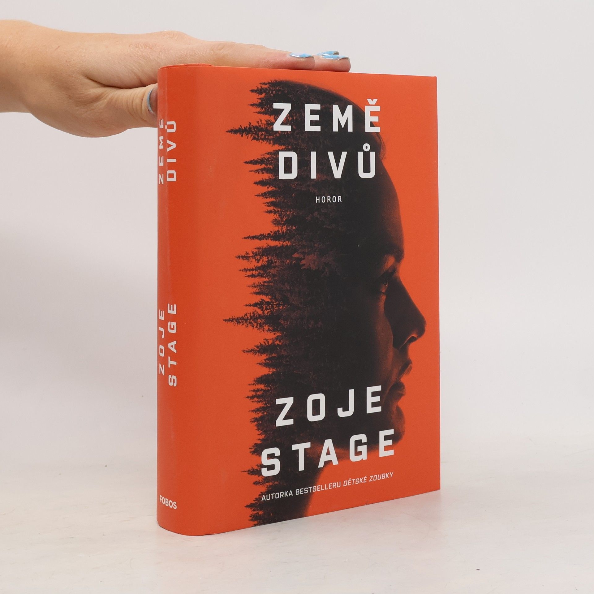 Zoje Stage Země divů