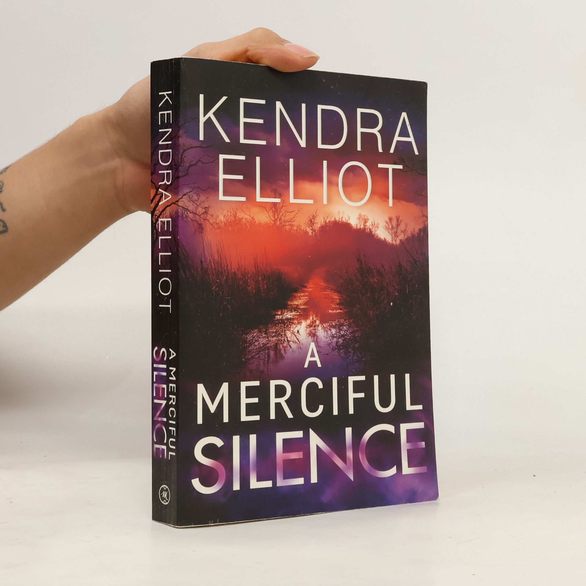 Kendra Elliot A Merciful Silence