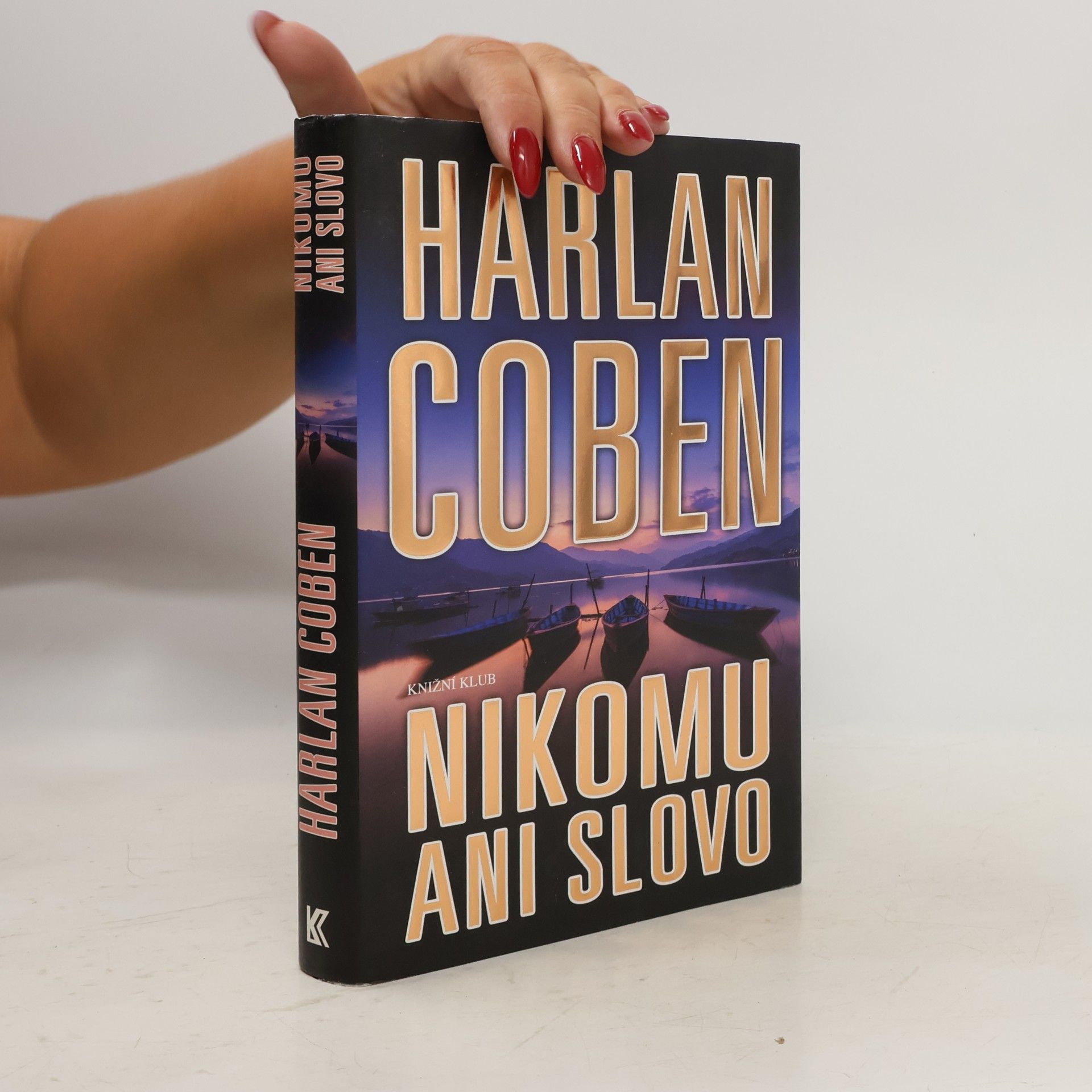 Nikomu ani slovo