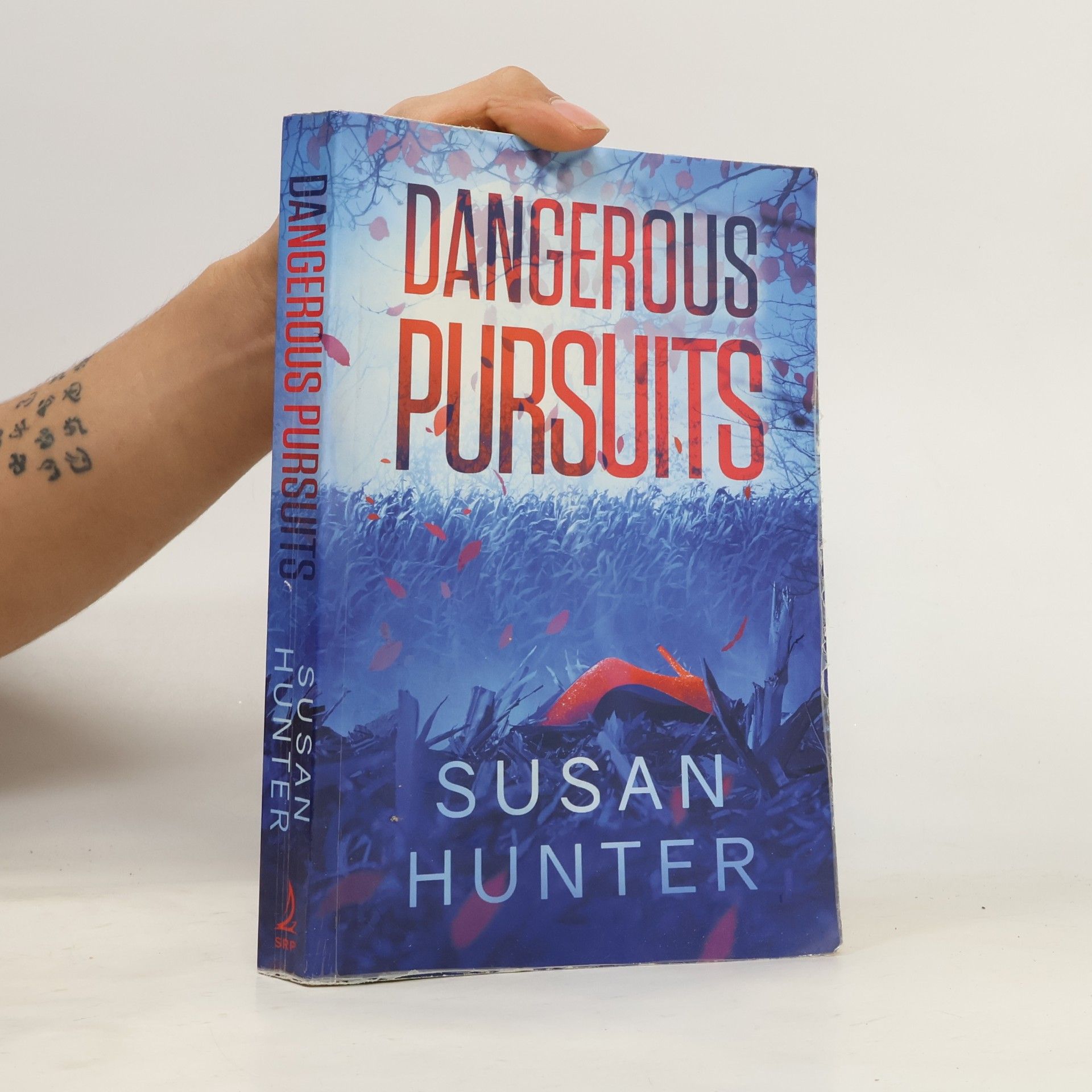 Susan Hunter Dangerous Pursuits