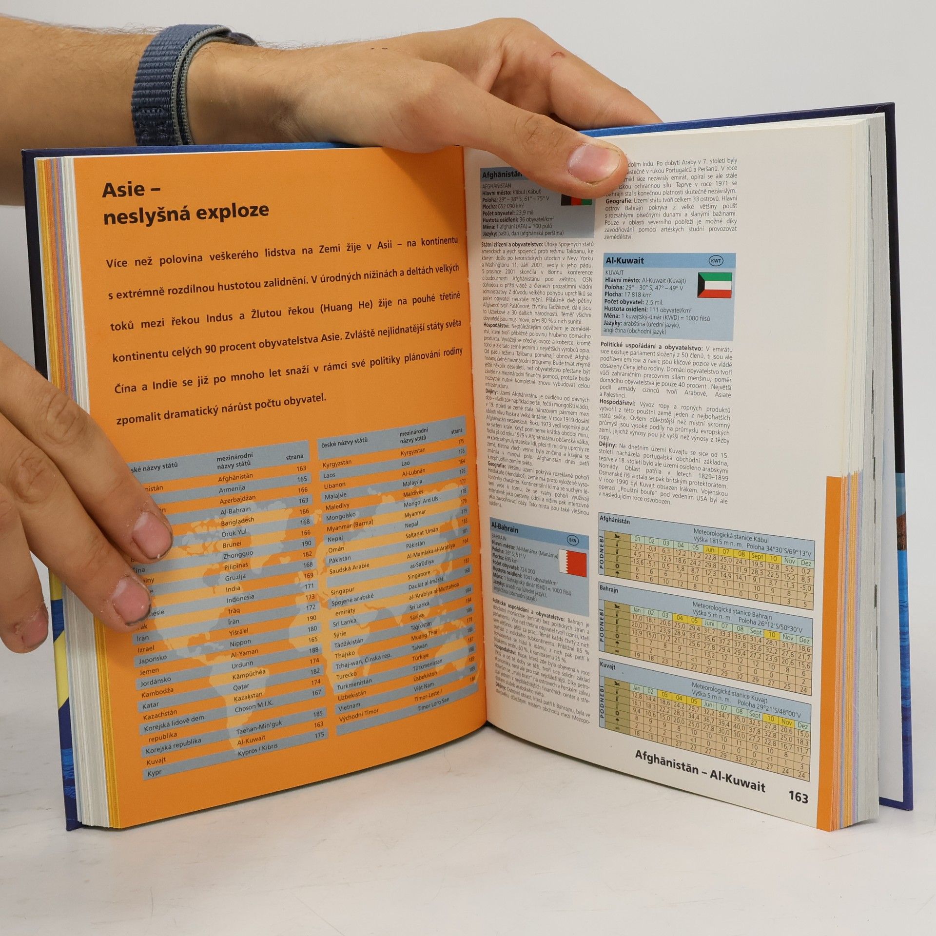 Autorenkollektiv Kapesní atlas světa. S lexikonem států