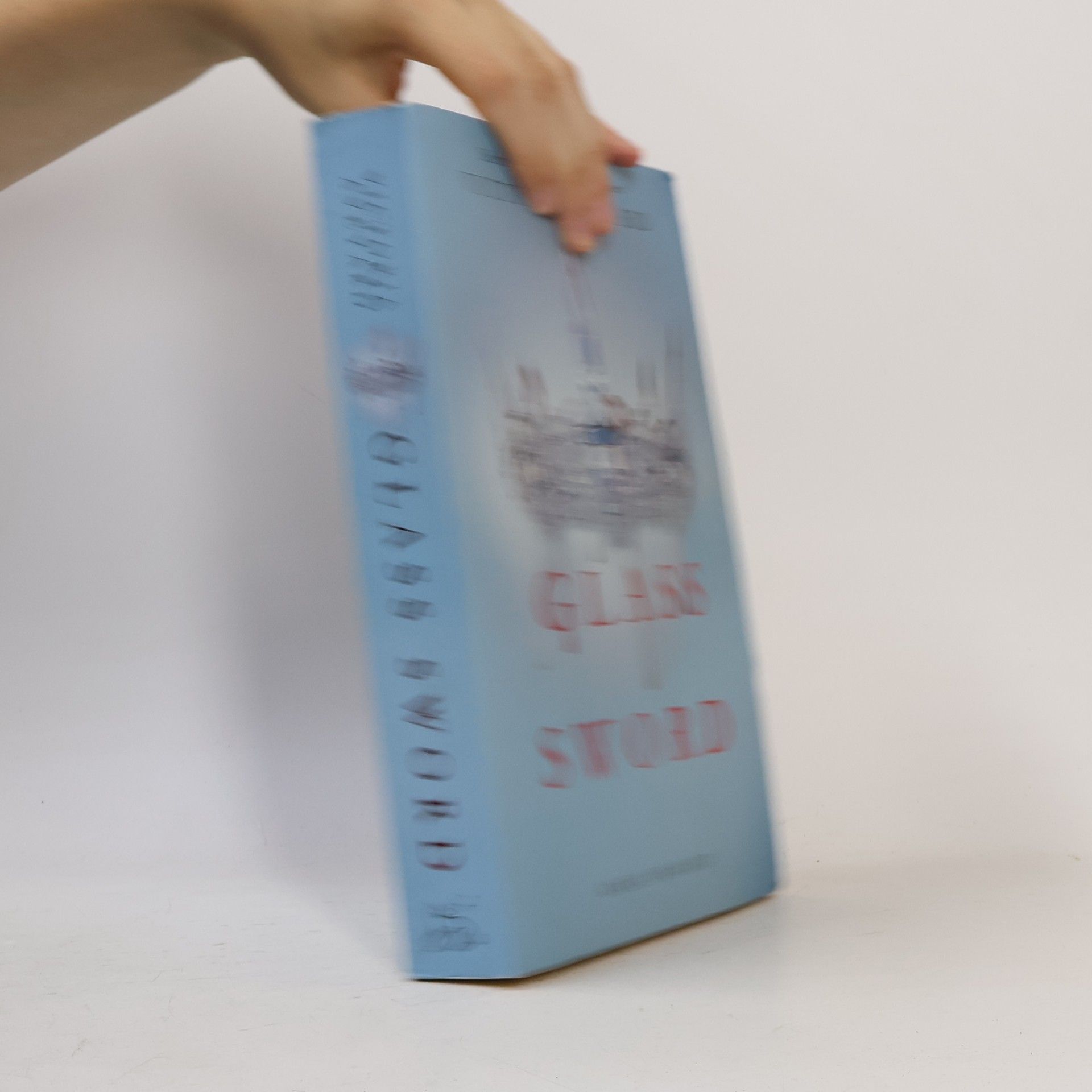 Victoria Aveyard Glass Sword