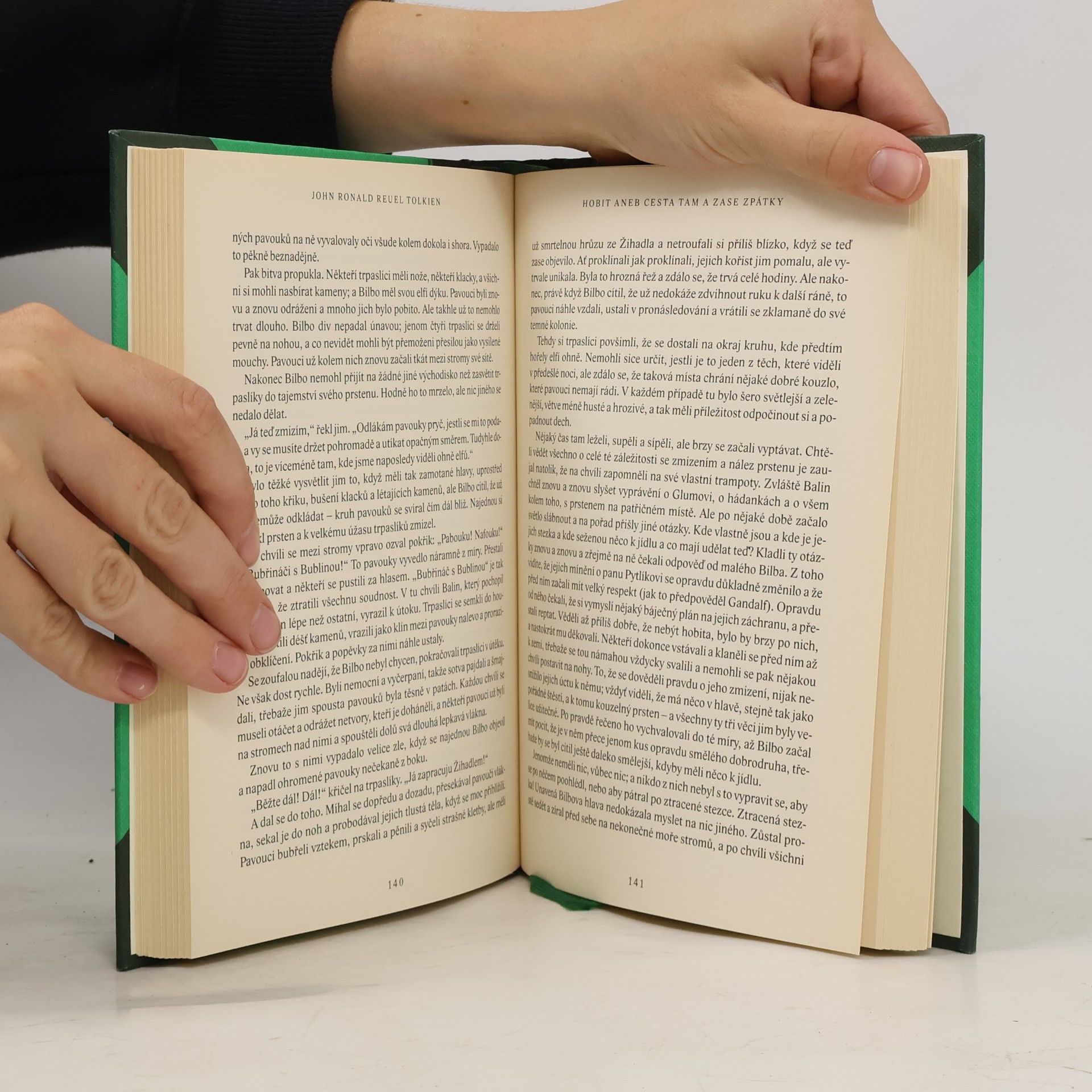 J. R. R. Tolkien Hobit aneb Cesta tam a zase zpátky