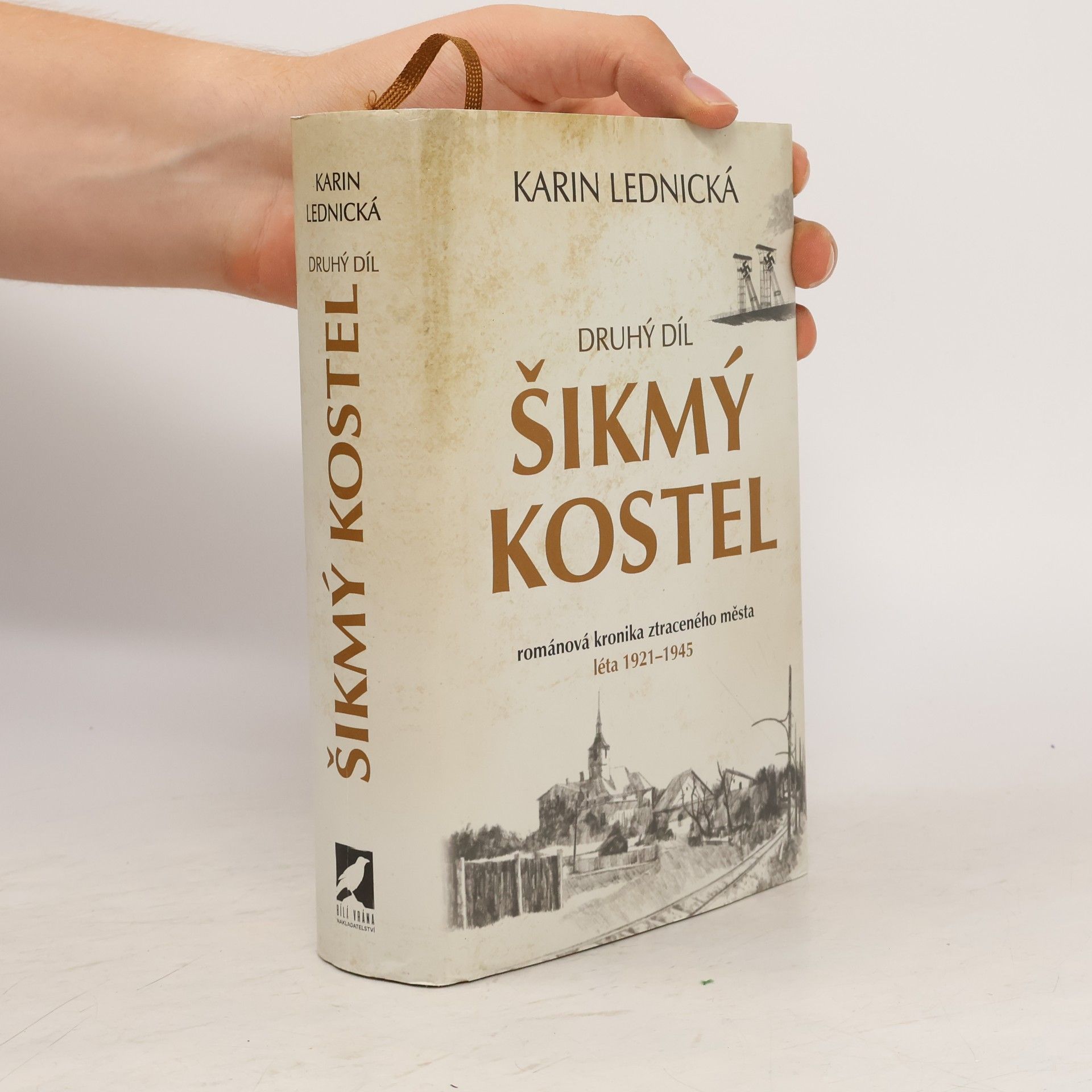 Karin Lednická Šikmý kostel 2