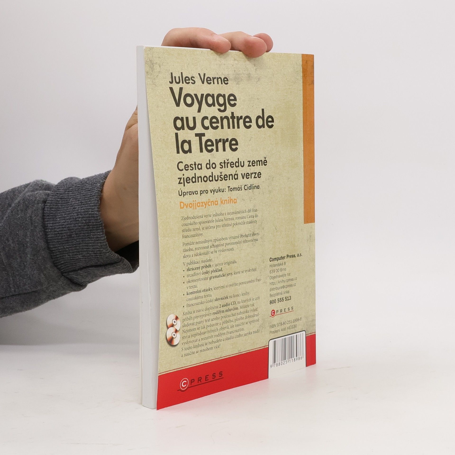 Jules Verne Cesta do středu Země. Voyage au centre de la Terre.