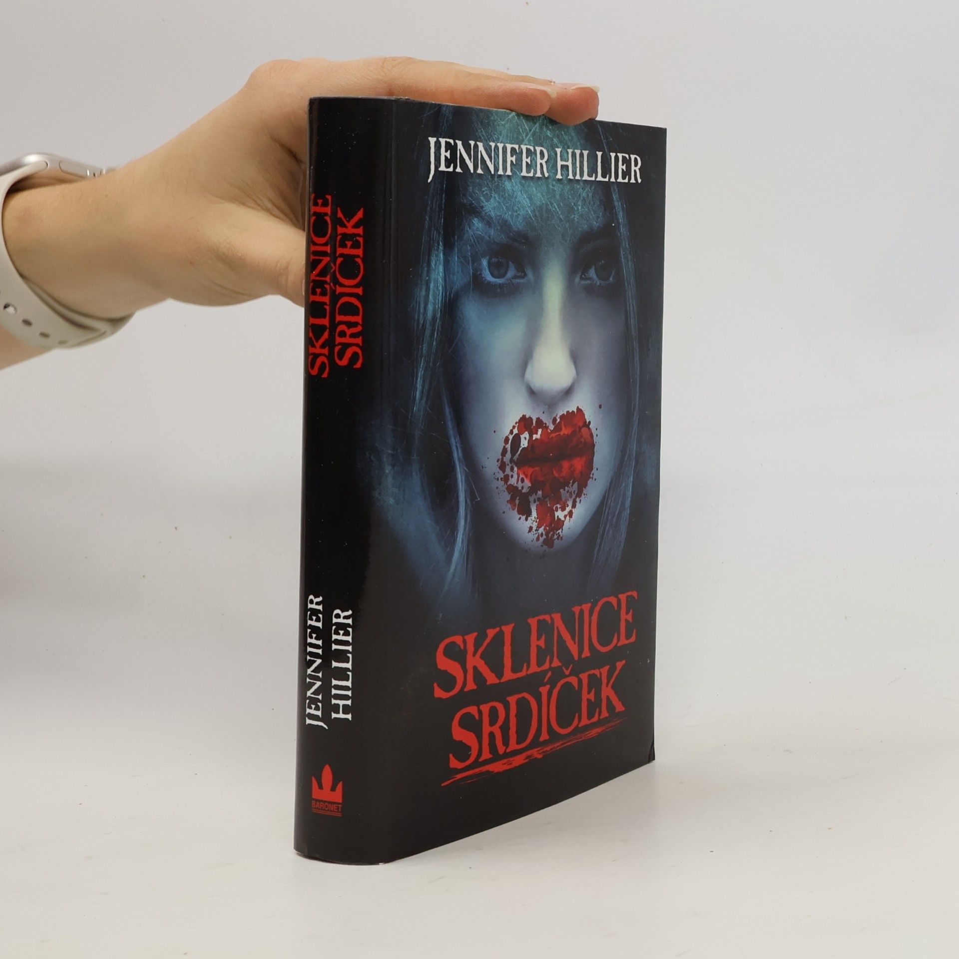 Jennifer Hillier Sklenice srdíček