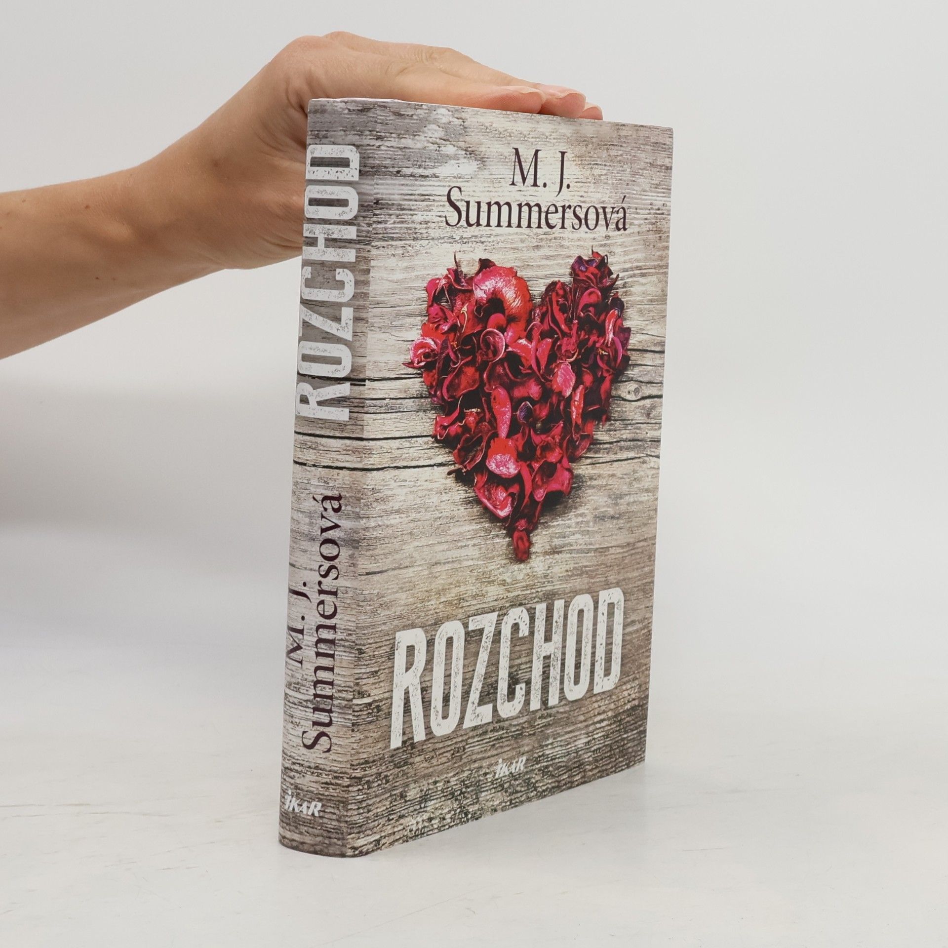 M. J. Summers Rozchod