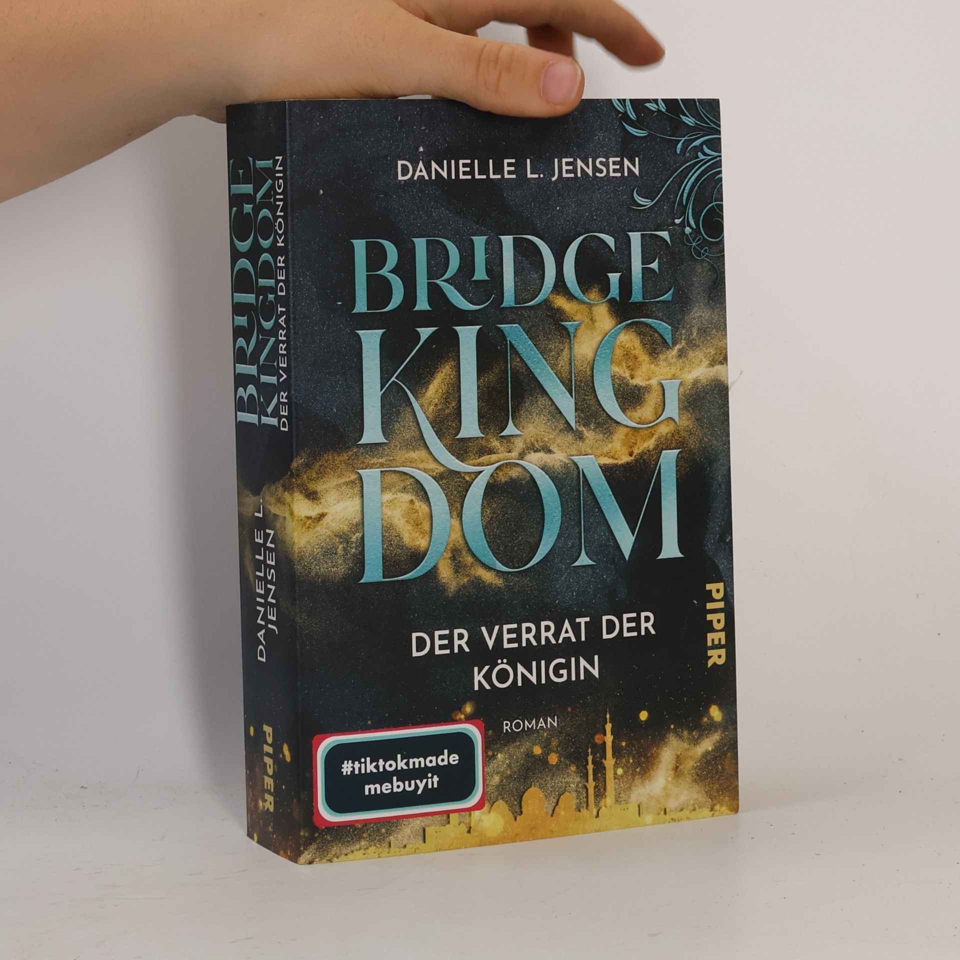 Danielle L. Jensen Bridge Kingdom – Der Verrat der Königin