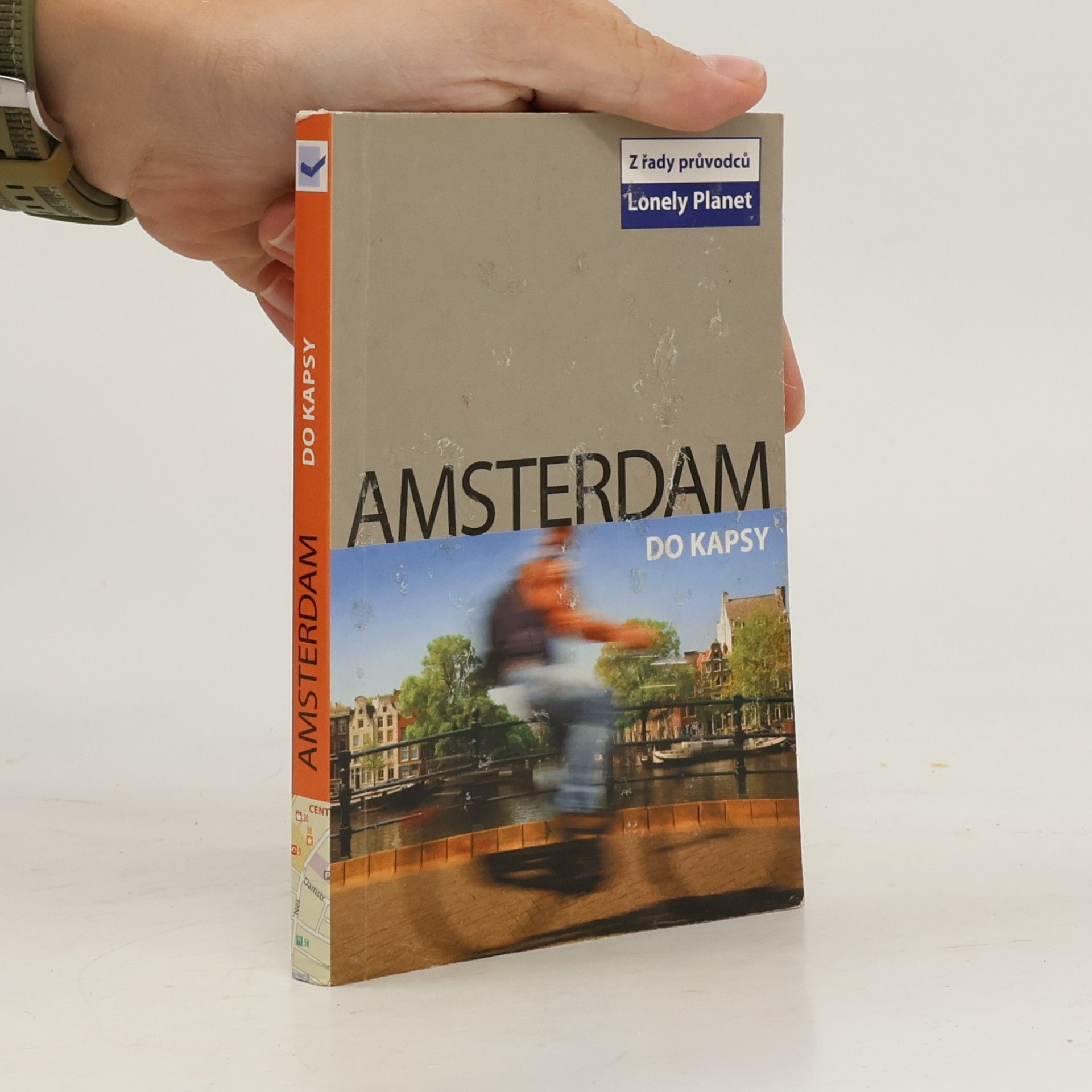 Zora O'Neill Amsterdam do kapsy