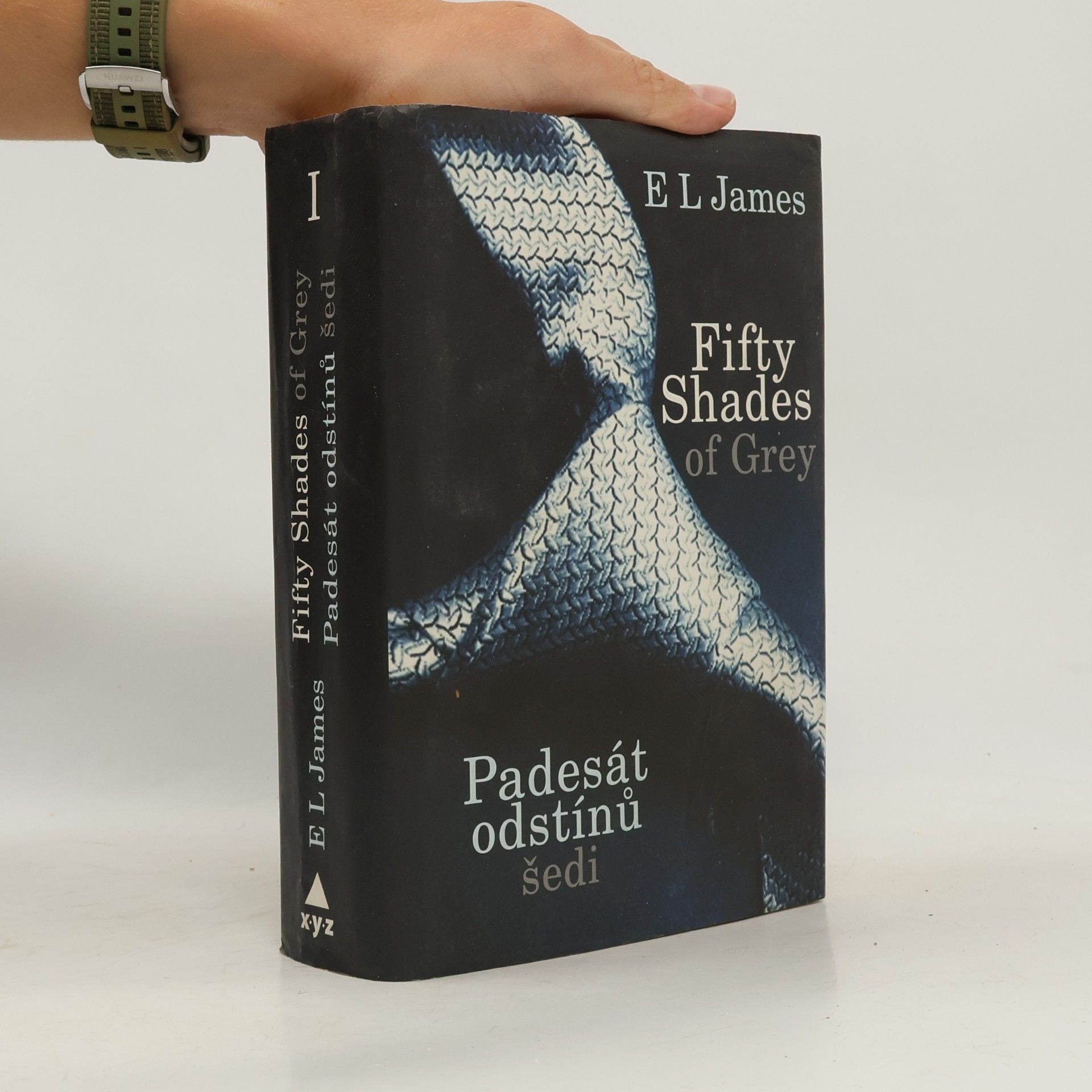 E. L. James Padesát odstínů šedi