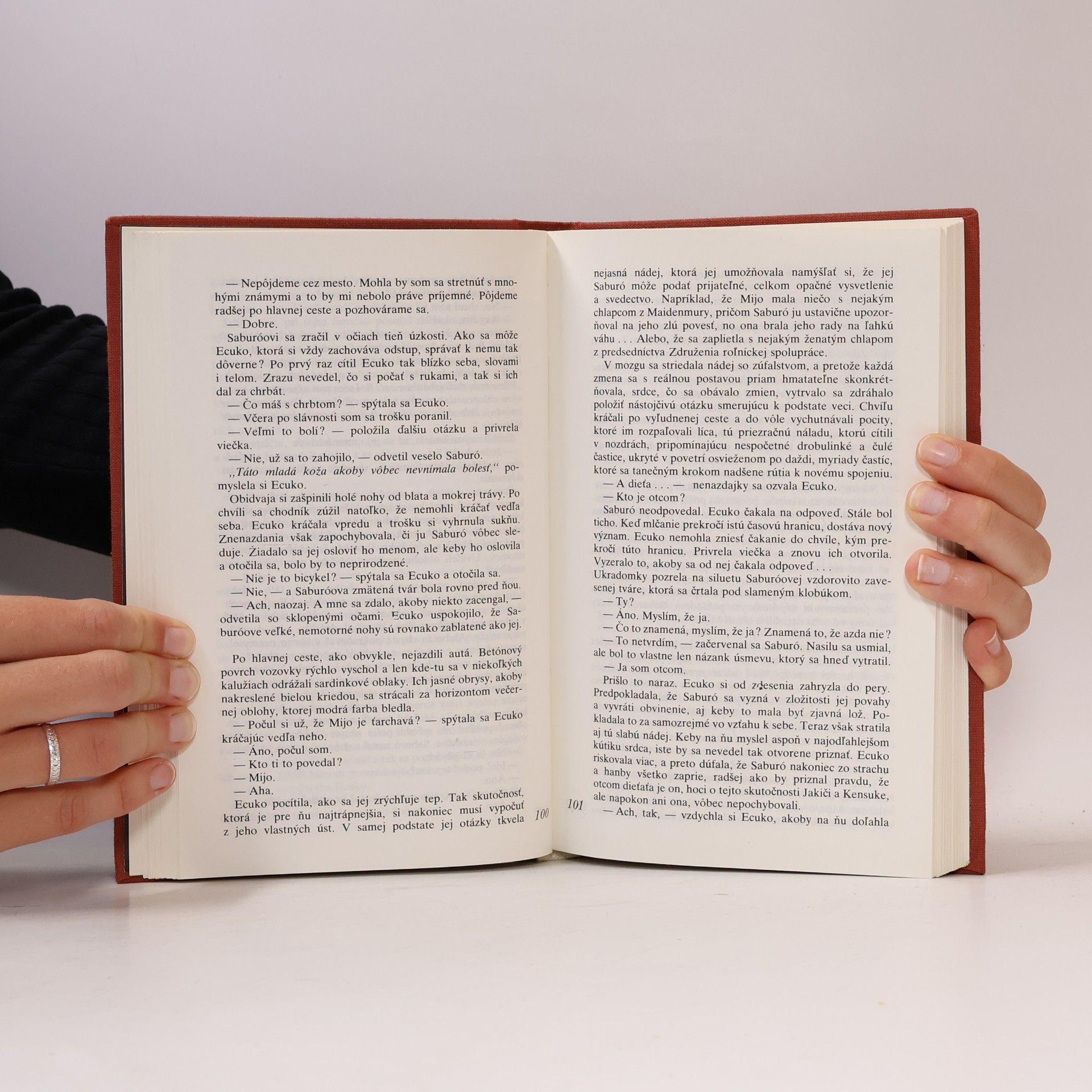 Yukio Mishima Smäd po láske / Príboj (2 knihy v jednom svazku)