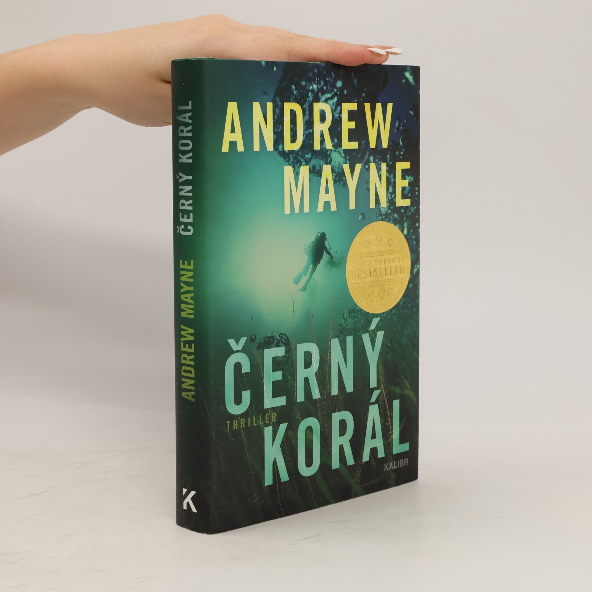 Andrew Mayne Černý korál