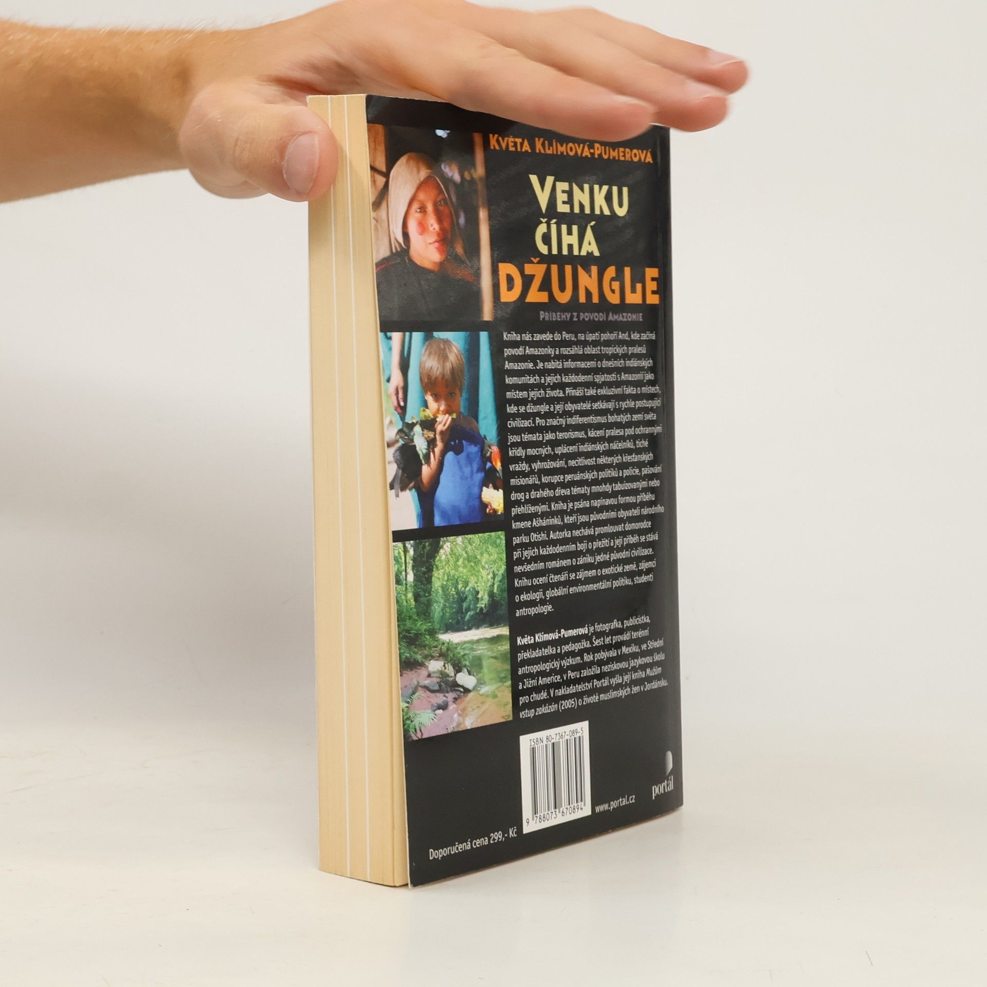 Květa KlímováPumerová Venku číhá džungle: Příběhy z povodí Amazonie