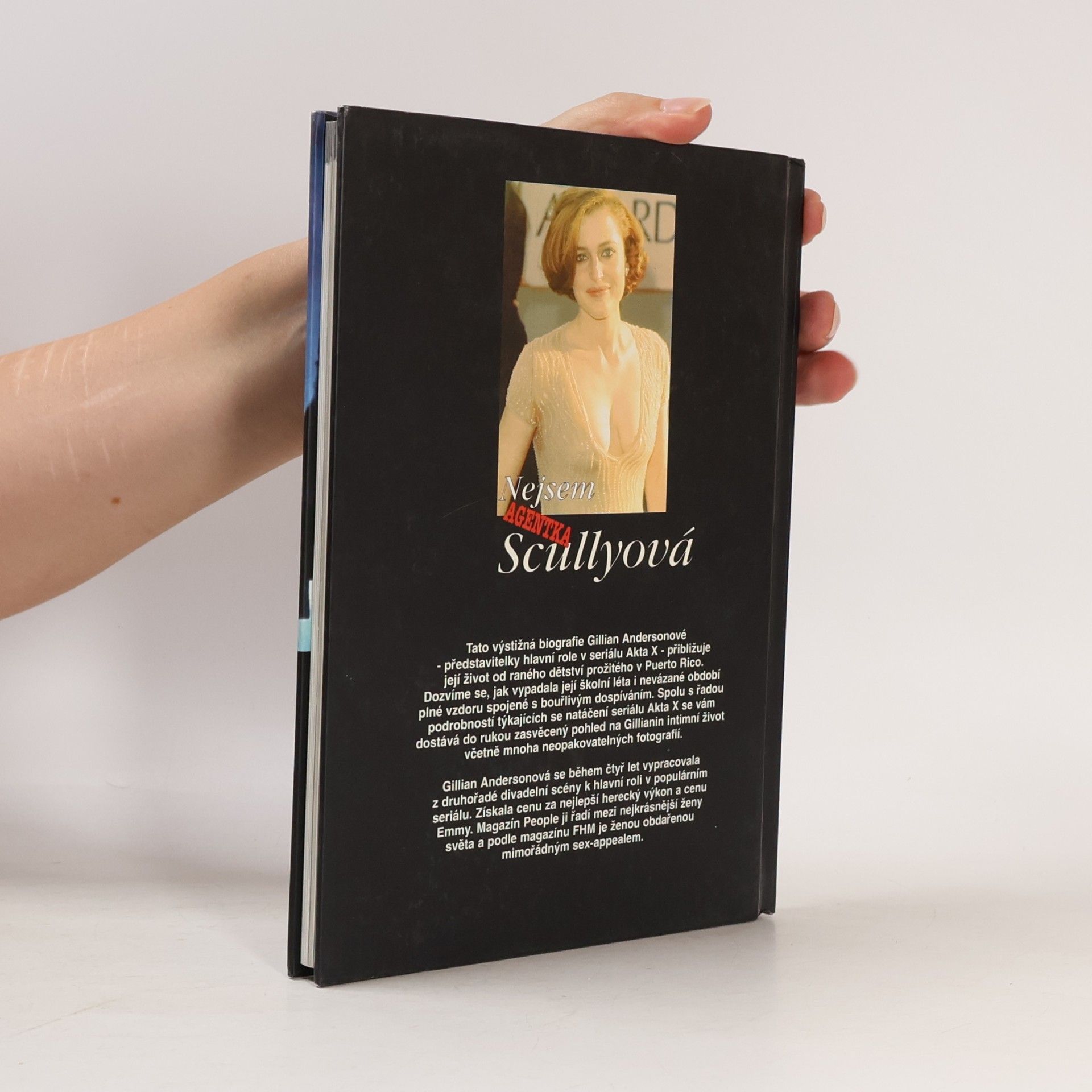 Alena Šimková Nejsem agentka Scullyová. Ze soukromého života Gillian Andersonové