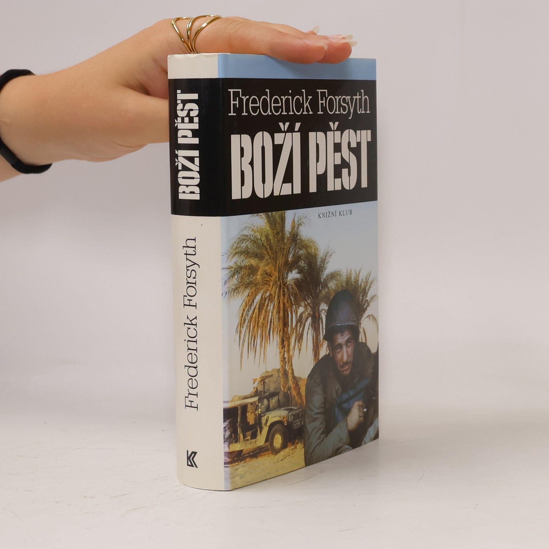 Frederick Forsyth Boží pěst