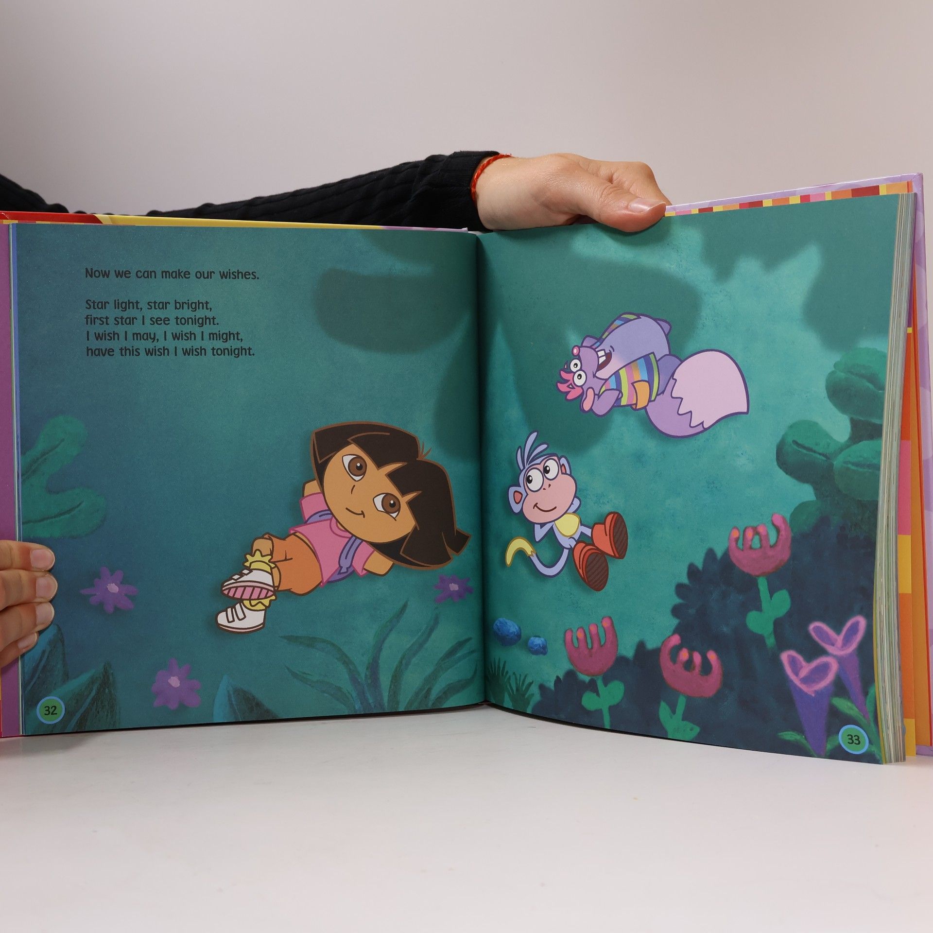 Leslie Valdes Dora's Storytime Collection